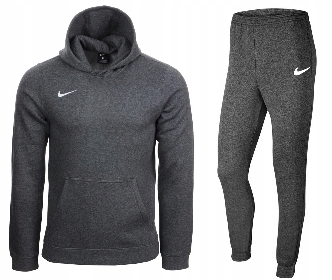 

Nike dres dziecięcy bluza z kapturem spodnie r.137