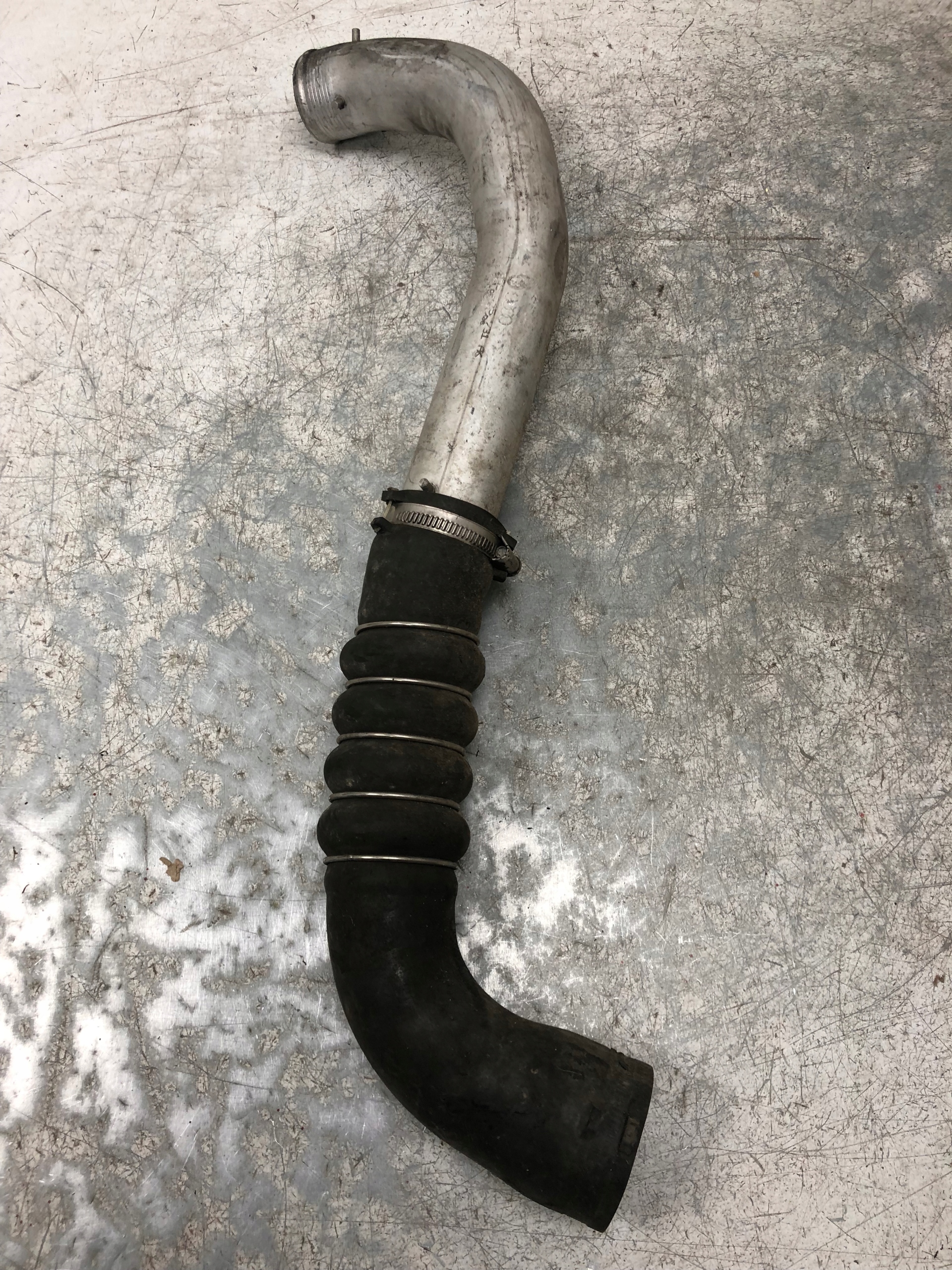 cső, csővezeték vezetö intercooler AUDI A6 C6 059145731AK