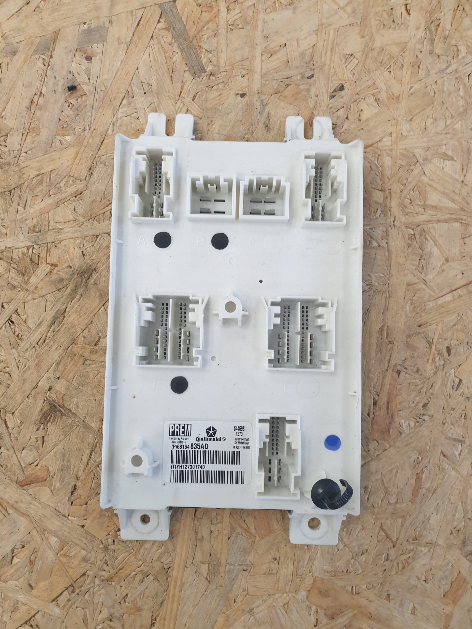 CHRYSLER 300C II модуль управления BCM америка