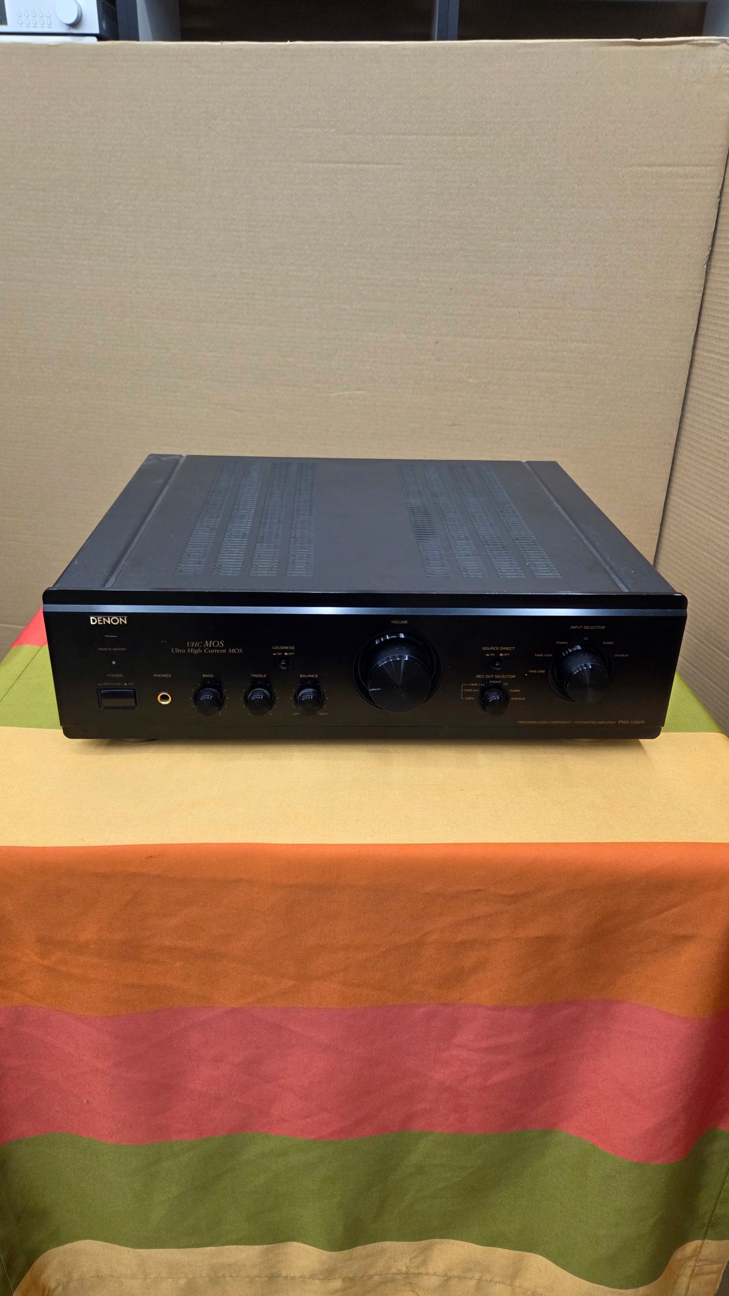 Denon PMA 1500r czarny, pilot