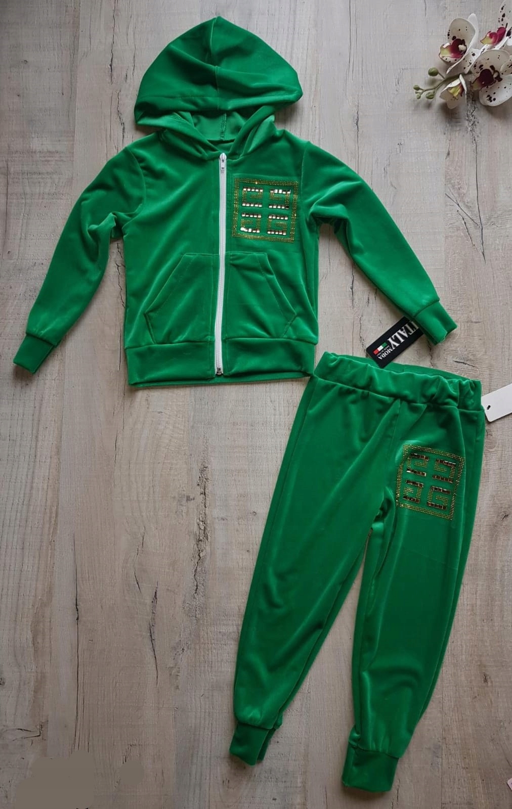 Komplet welurowy dla dziewczynki r 110 Marka Inna marka