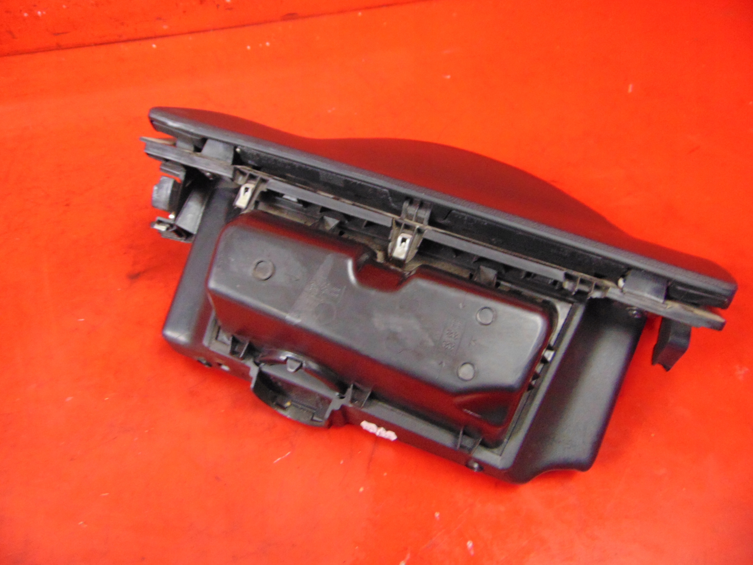 BERLINGO 3 III PARTNER passenger compartment of the dashboard driver´s left