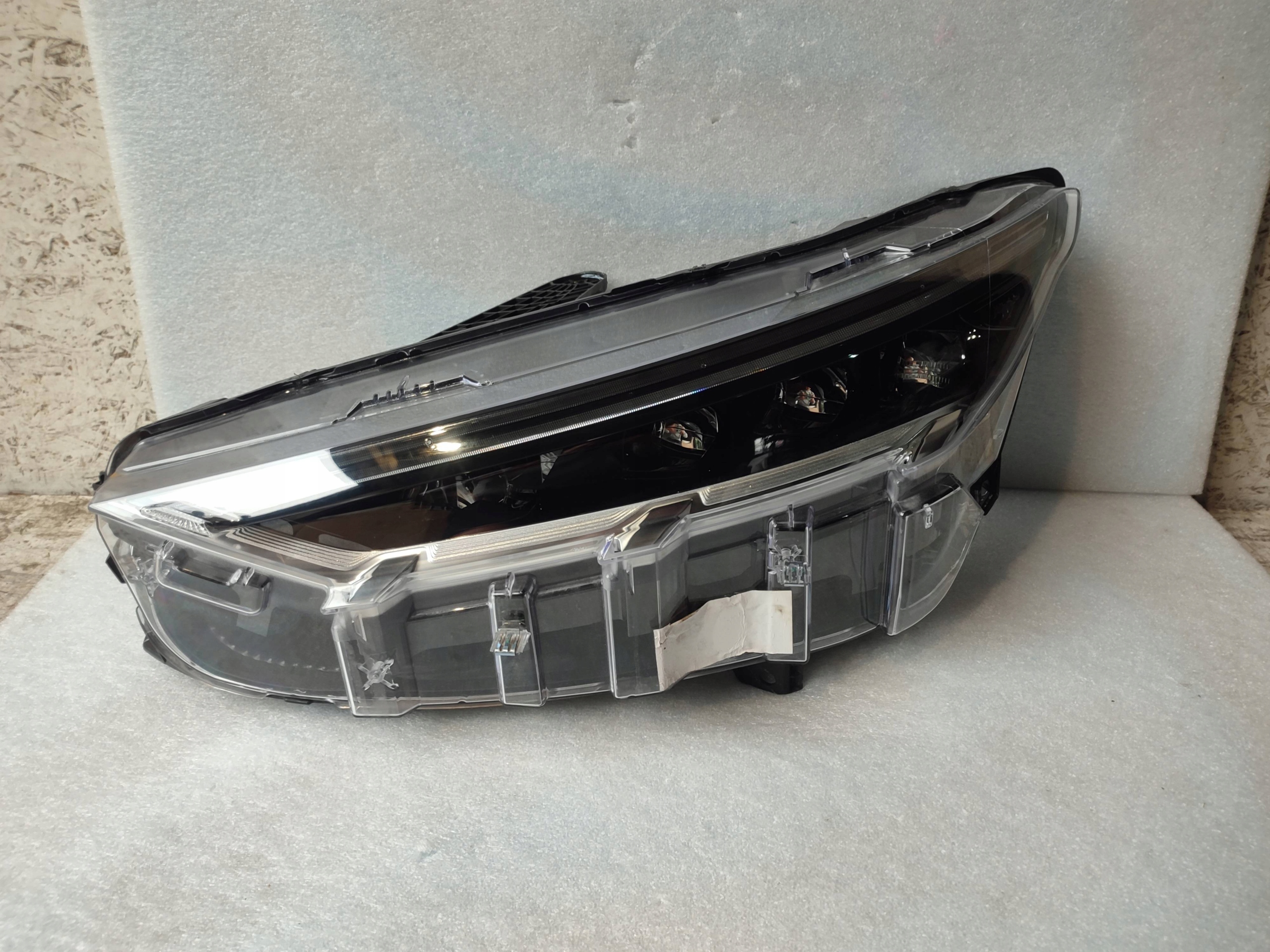 FORD MUSTANG MACH-E LAMPA LEWY PRZÓD PRZEDNIA LEWA