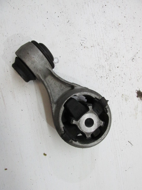 ŁAPA PODUSZKA SILNIKA NISSAN QASHQAI I 2006-2013