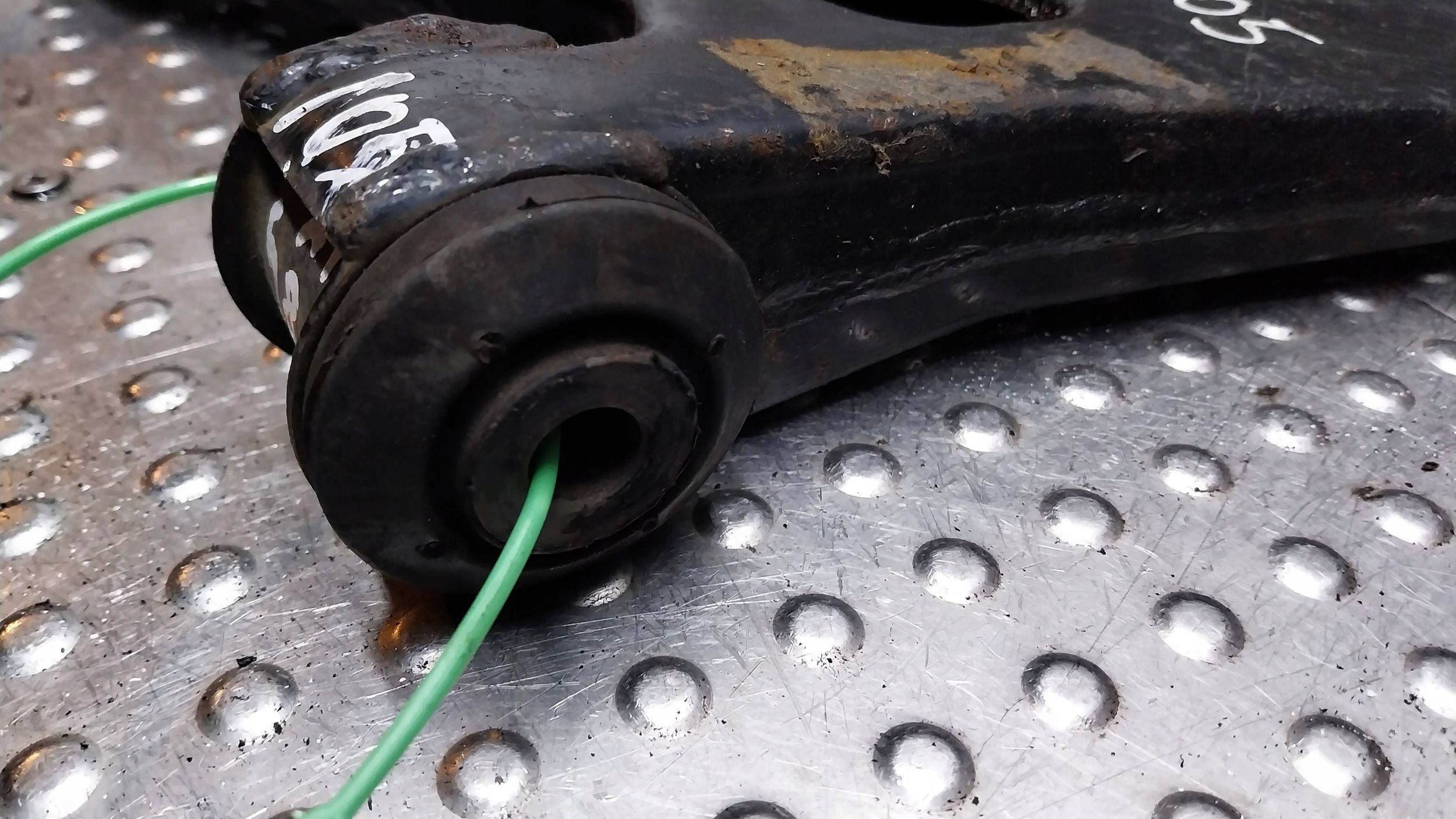 arm left front 98AG-3051-AK FORD FOCUS MK1