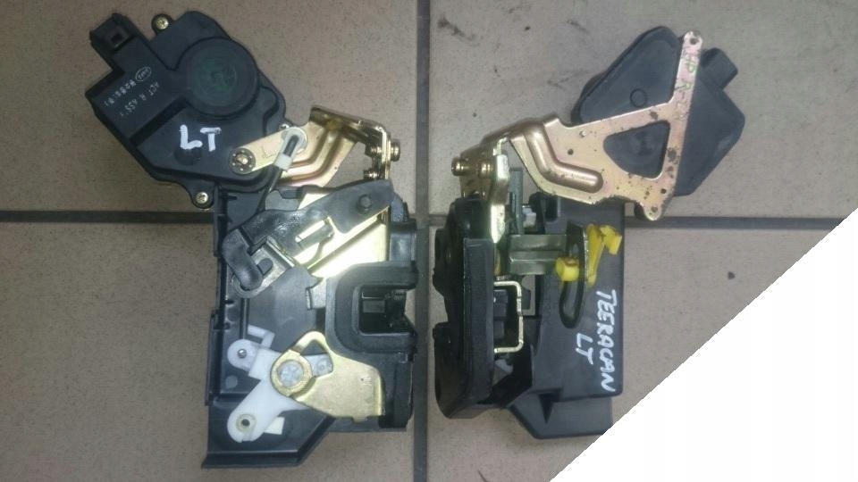 HYUNDAI TERRACAN 01-06 ZAMEK LEWY TYLNY 5 PIN