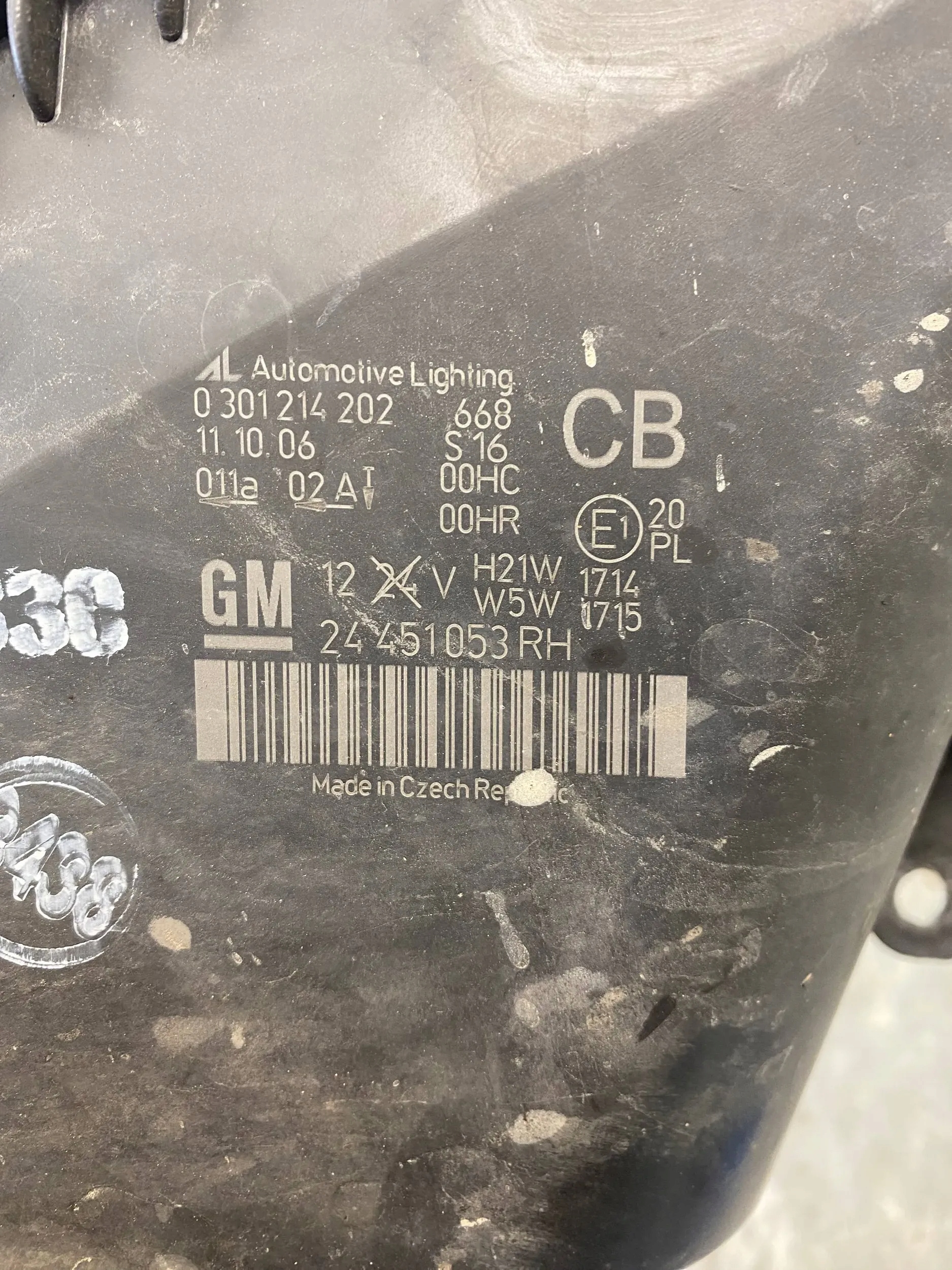 light right front OPEL ZAFIRA B 24451053