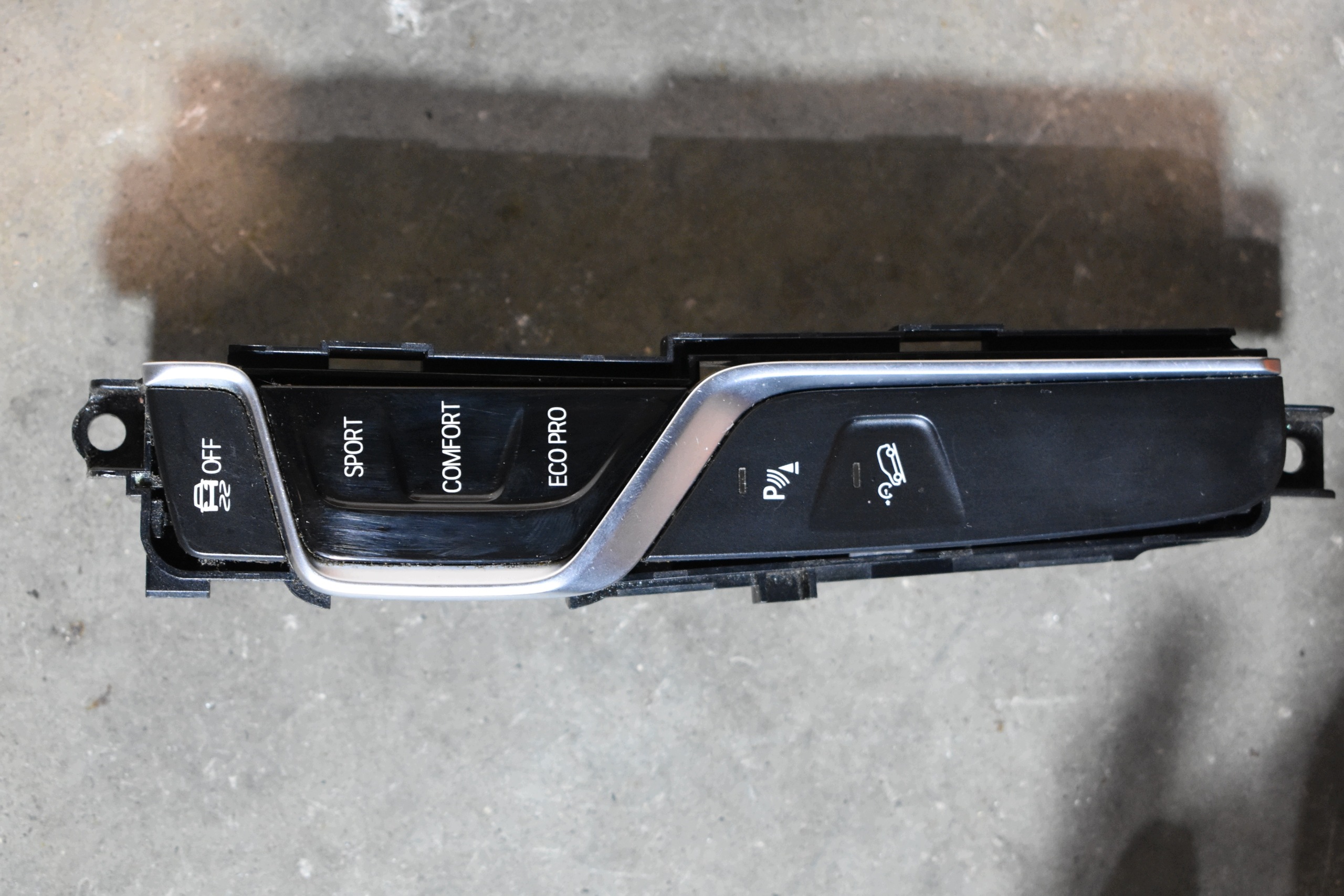 IDEALNY PANEL switch TRYBU running BMW G01 G02 1