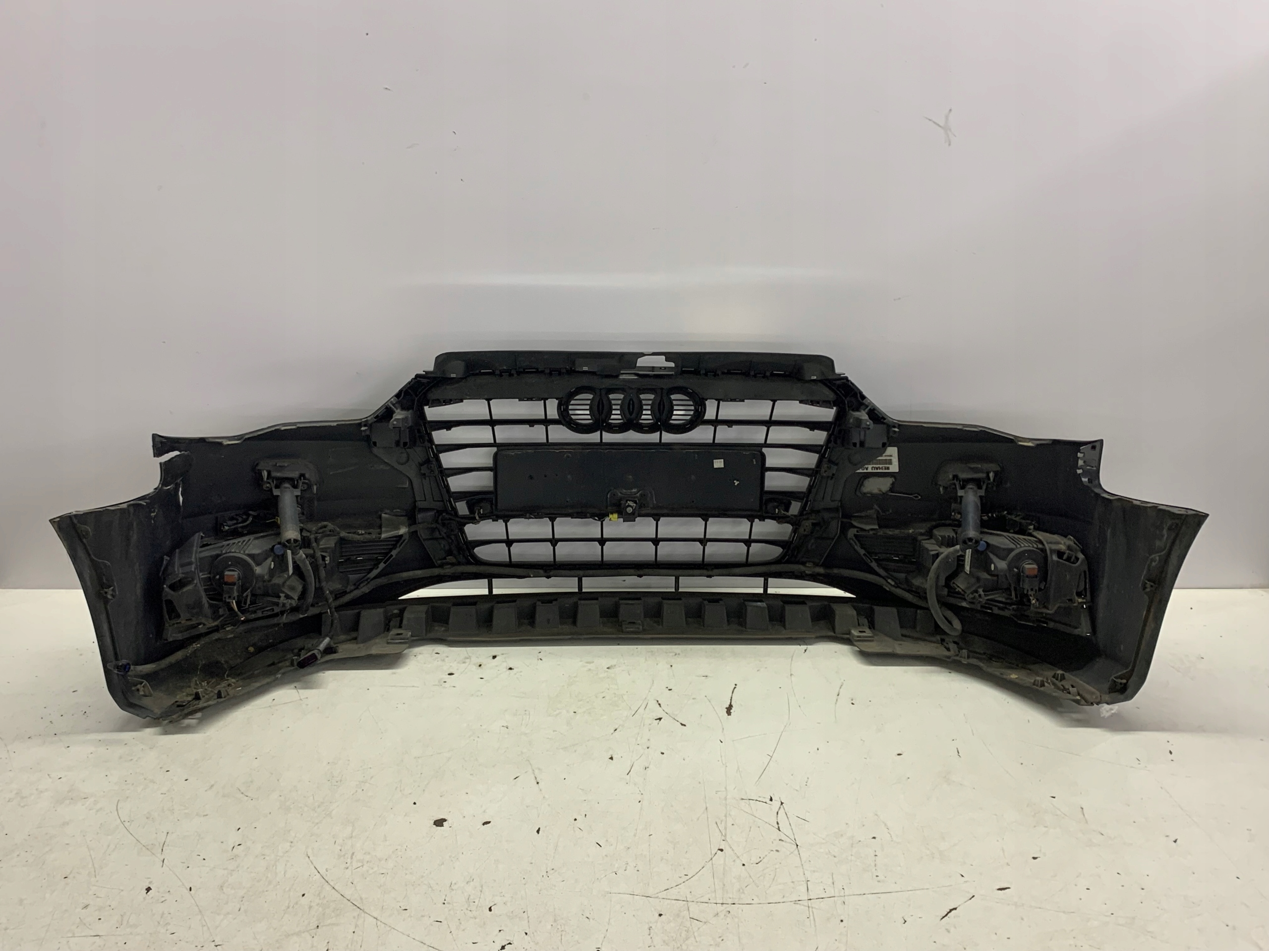 bumper front front 4XPDC washer AUDI A3 8V of wheels. LZ7S 13-16