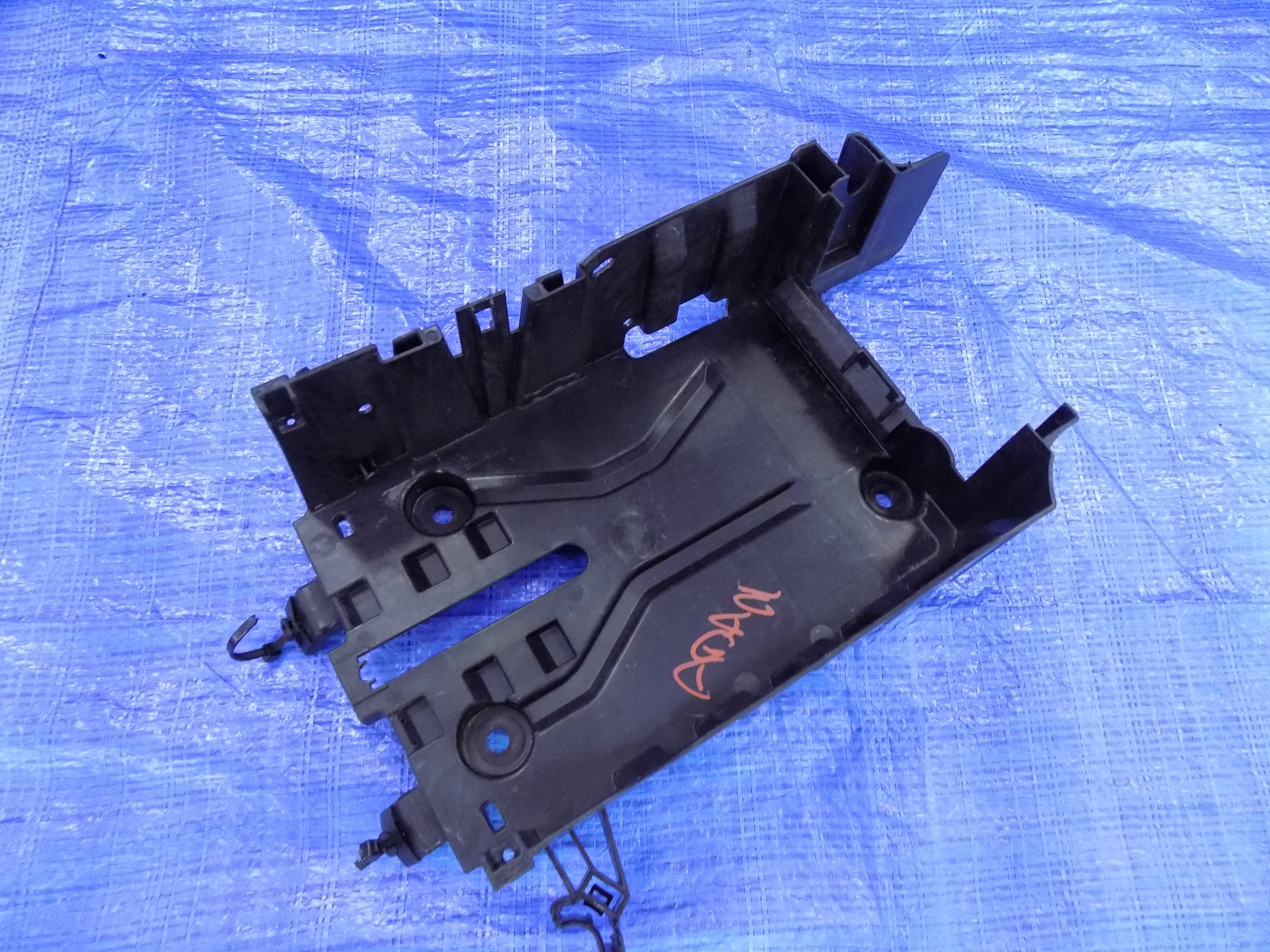 13498274 - ОСНОВА АКУМУЛЯТОРА OPEL ADAM 1.0 16R