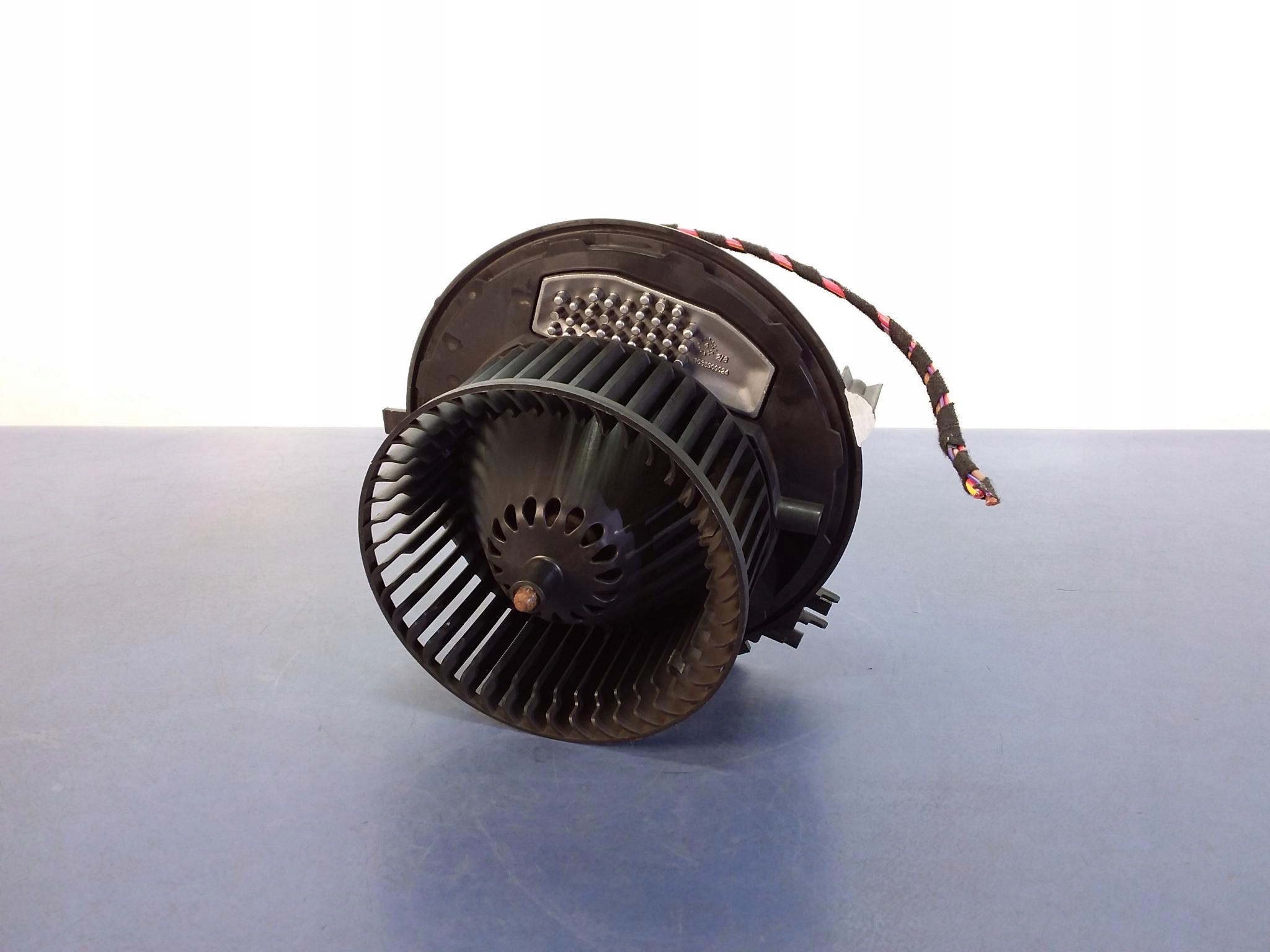 VW PASSAT B8 повітродувка