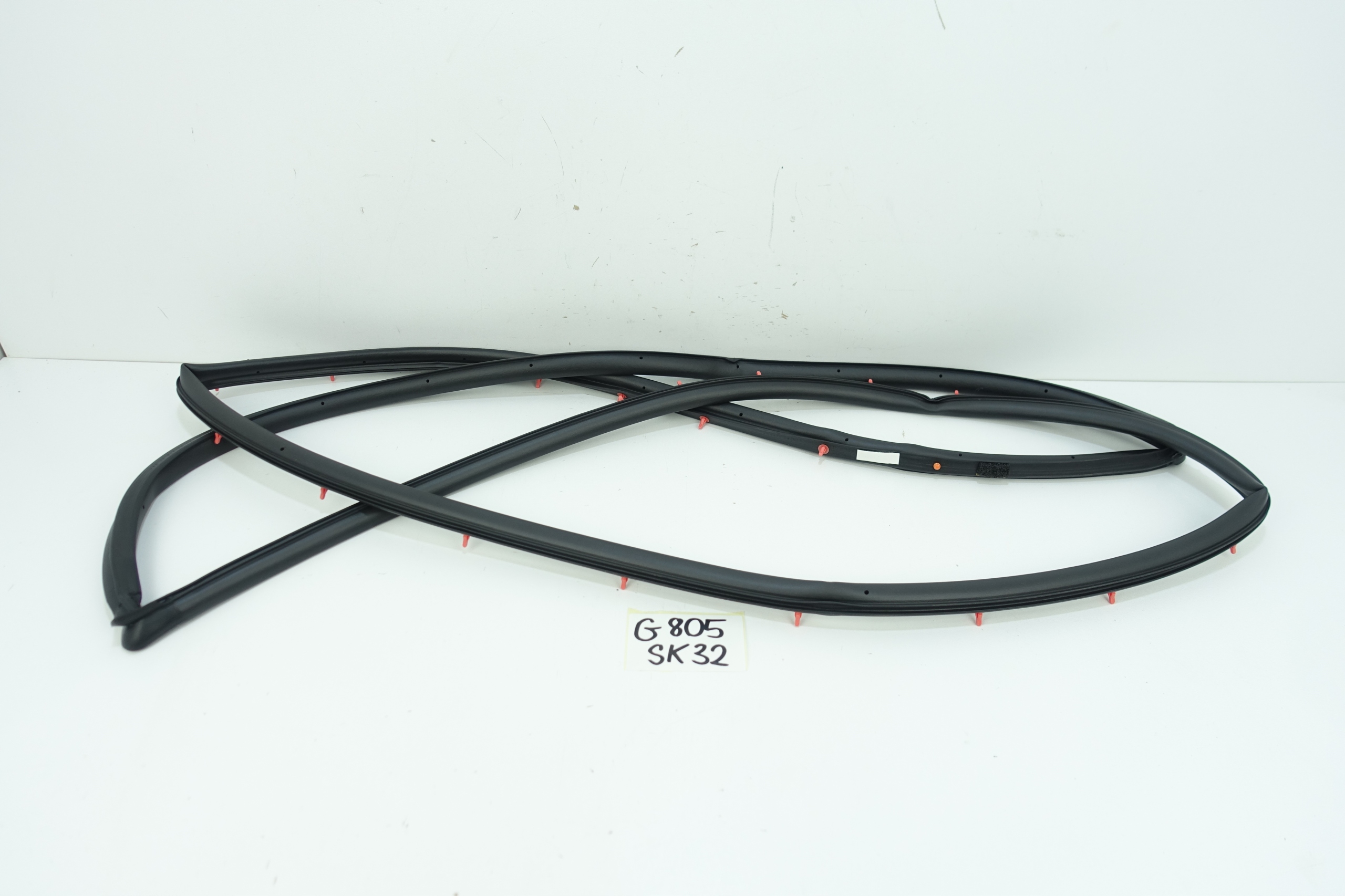 KIA CEED II 2012- gasket door right front 82140A2700
