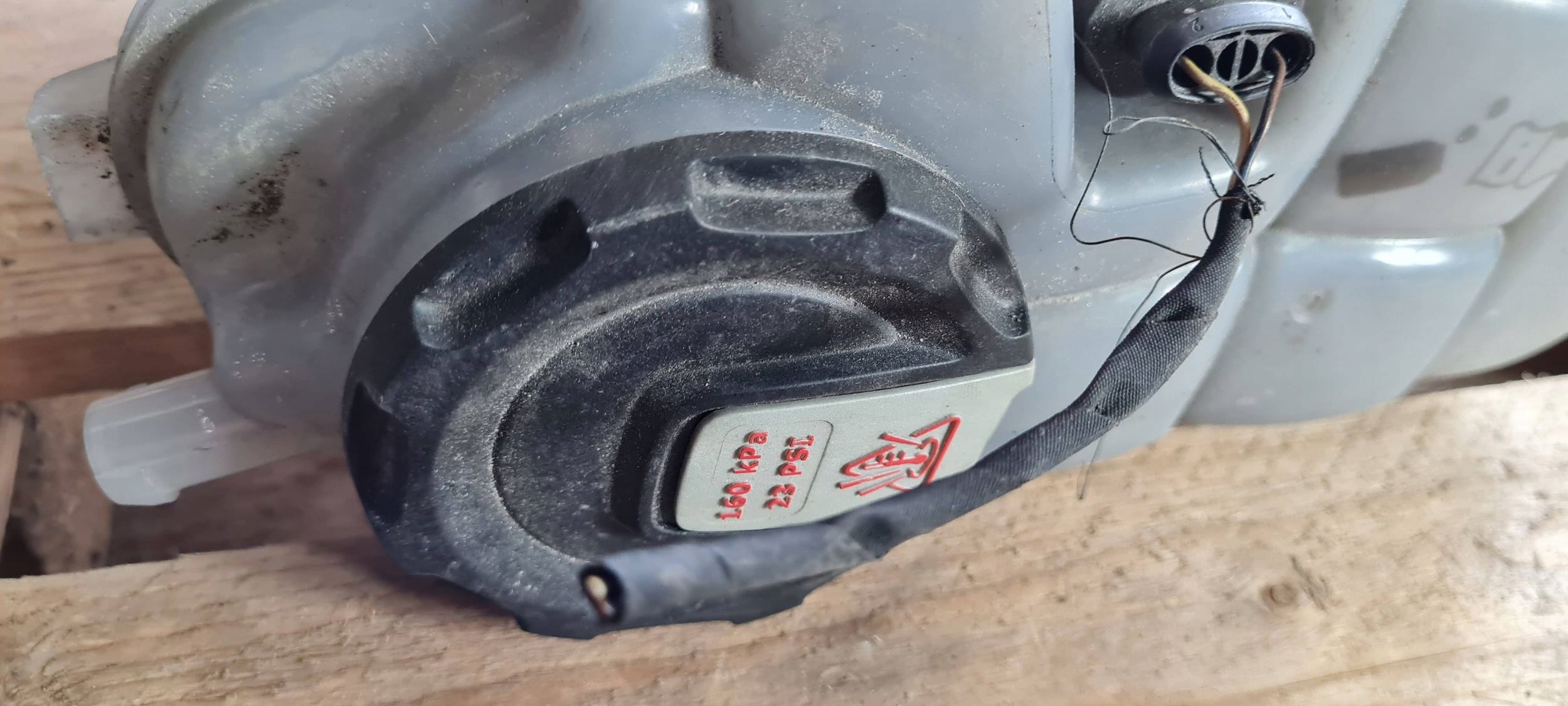 A6 C8 4K ekspanziona posuda gasa 2.0 TDI 4K0121405AB A7 4K