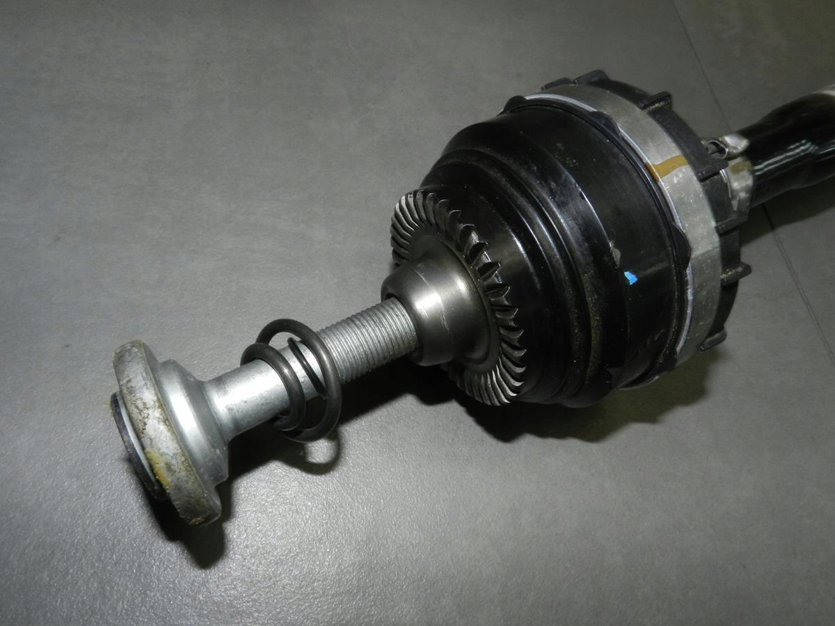 BMW 3 G20 semi-axis left rear part 8487123