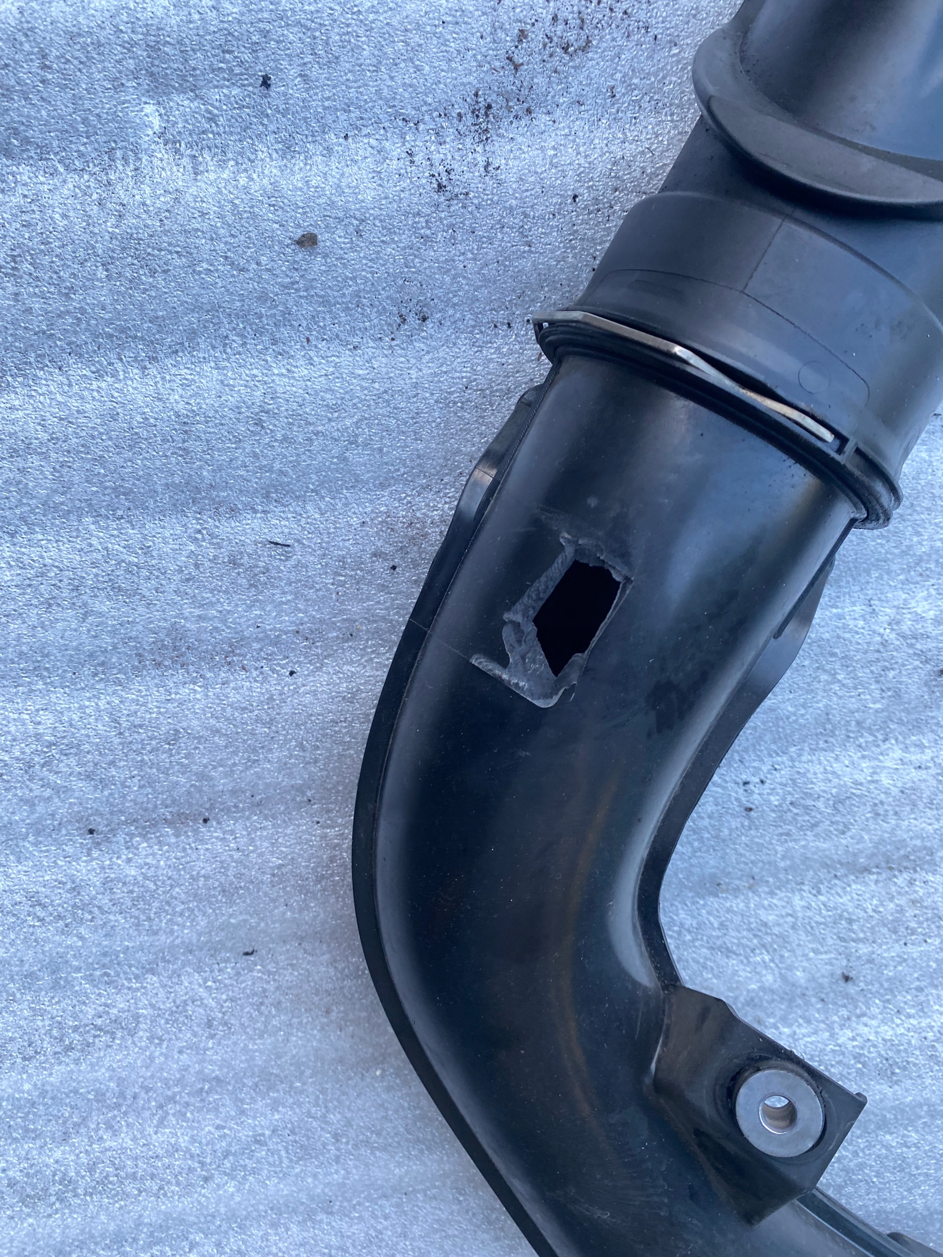 VOLVO XC40 2.0 D pipe wiring air 32222139