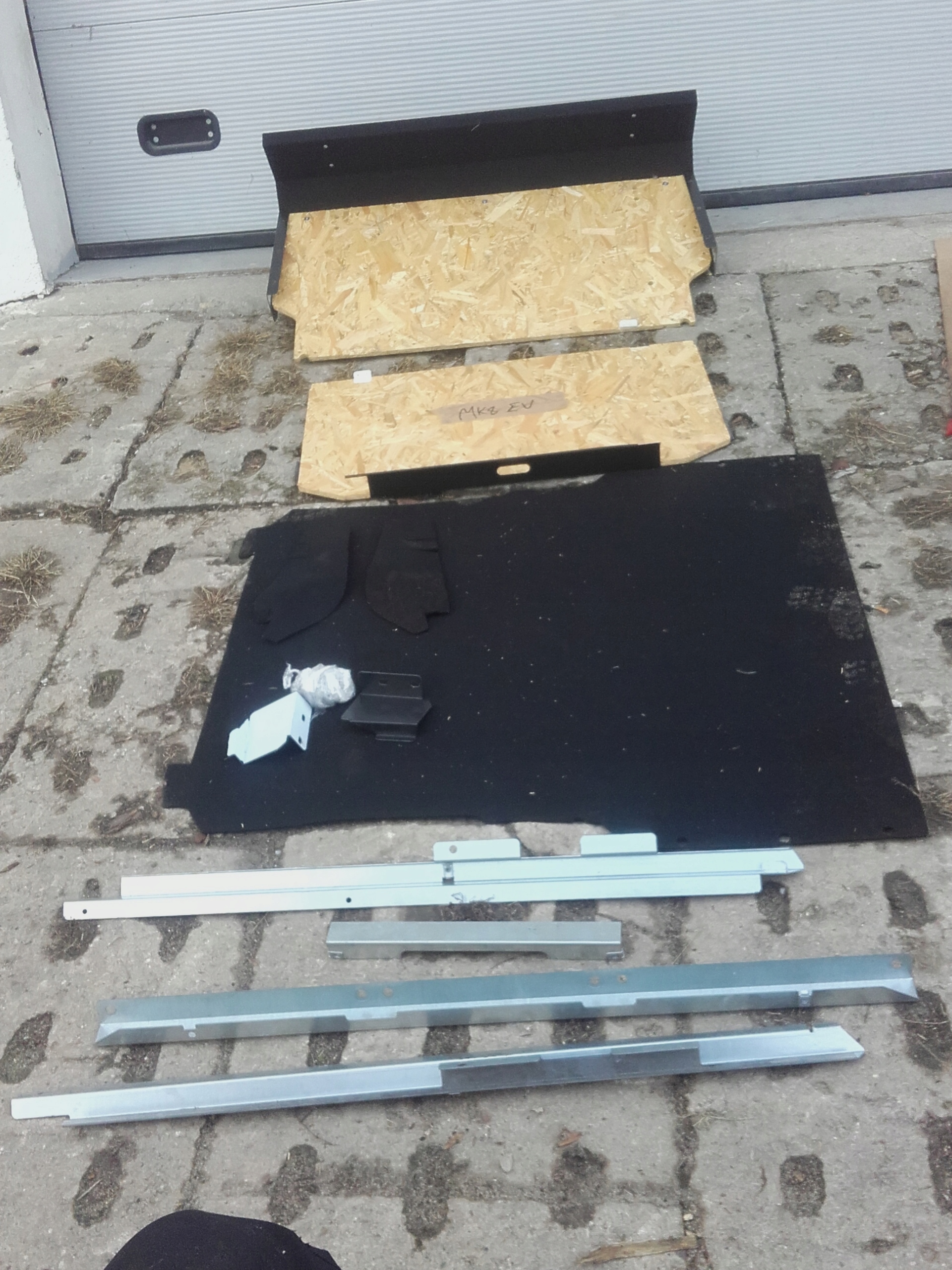 FORD FIESTA MK8 ZABUDOWA BAGAŻNIKA VAN