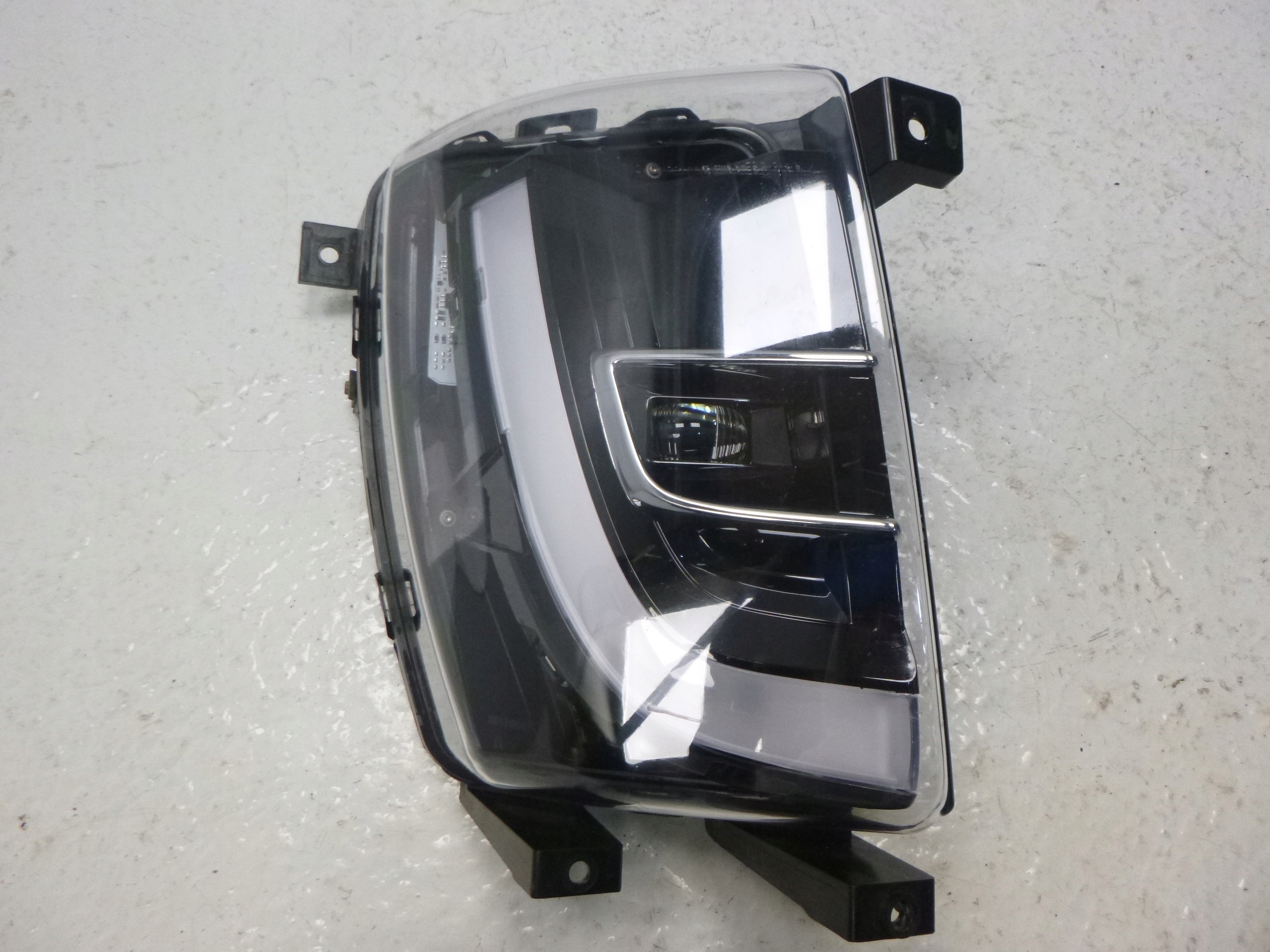 TESLA X light right front LED right front NR 4