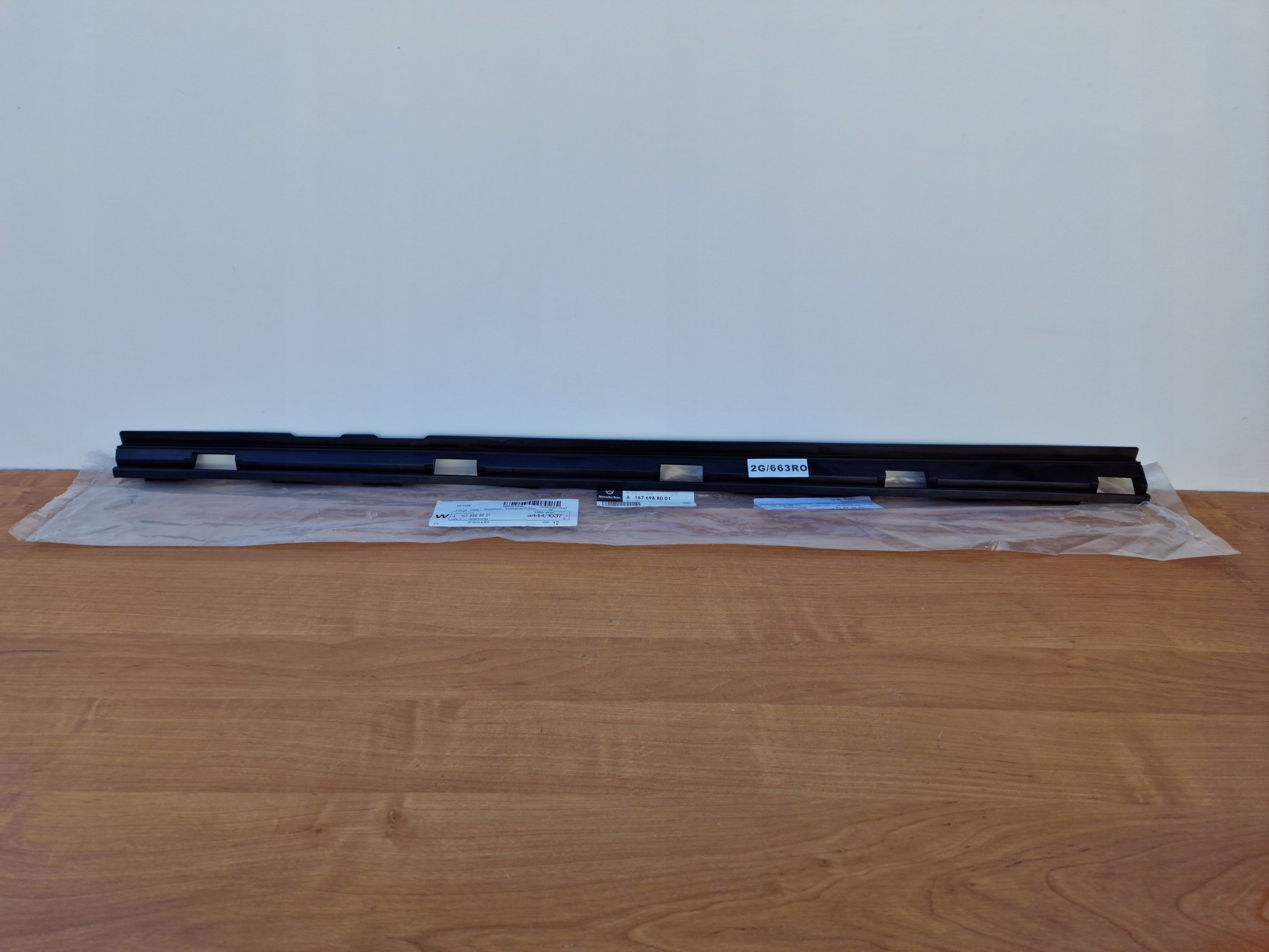 MERCEDES GLS W167 holder of the threshold left front LH