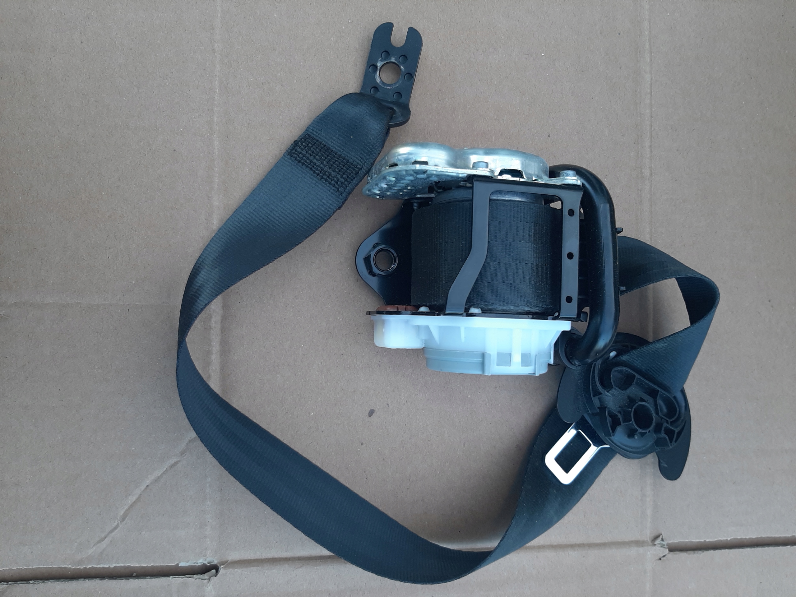 РЕМЕНЬ БЕЗОПАСНОСТИ ЛЕВЫЙ SEAT LEON III 5F4857705B