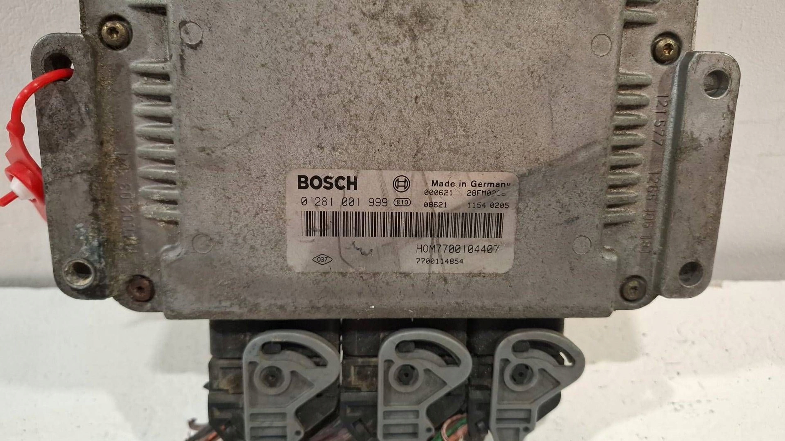 control unit of the engine computer 0281001999 Renault Espace III 2.2 TD