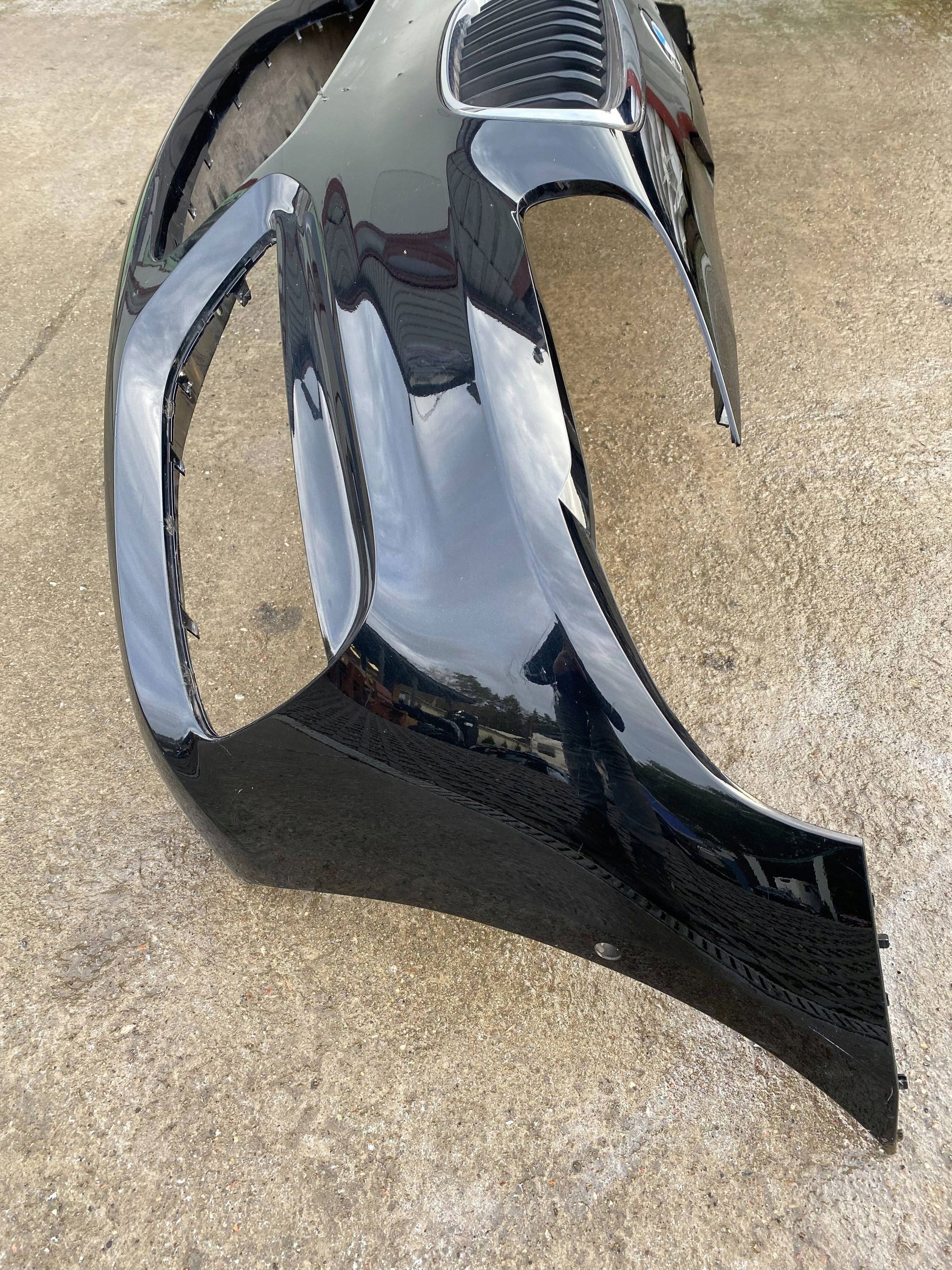 BMW 2 F45 bumper front front SKORUPA black PDC