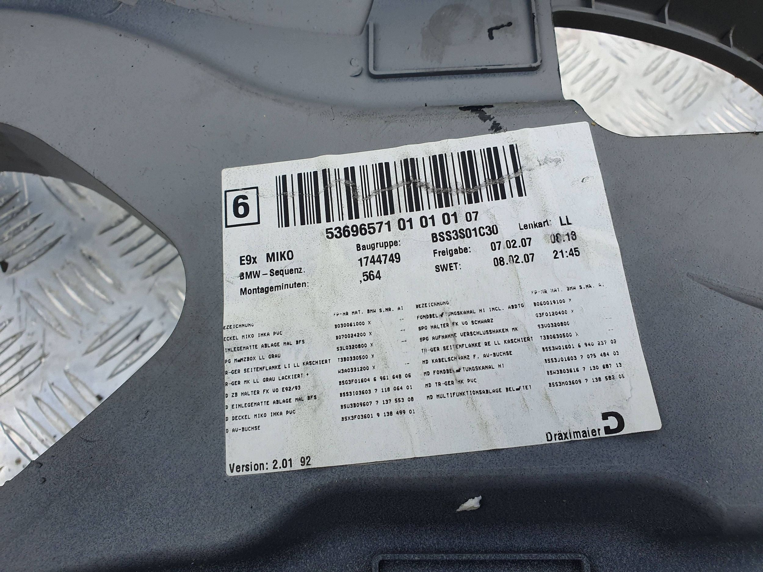 TUNEL mitte Armlehne EUROPA 7075357 BMW E91 E90