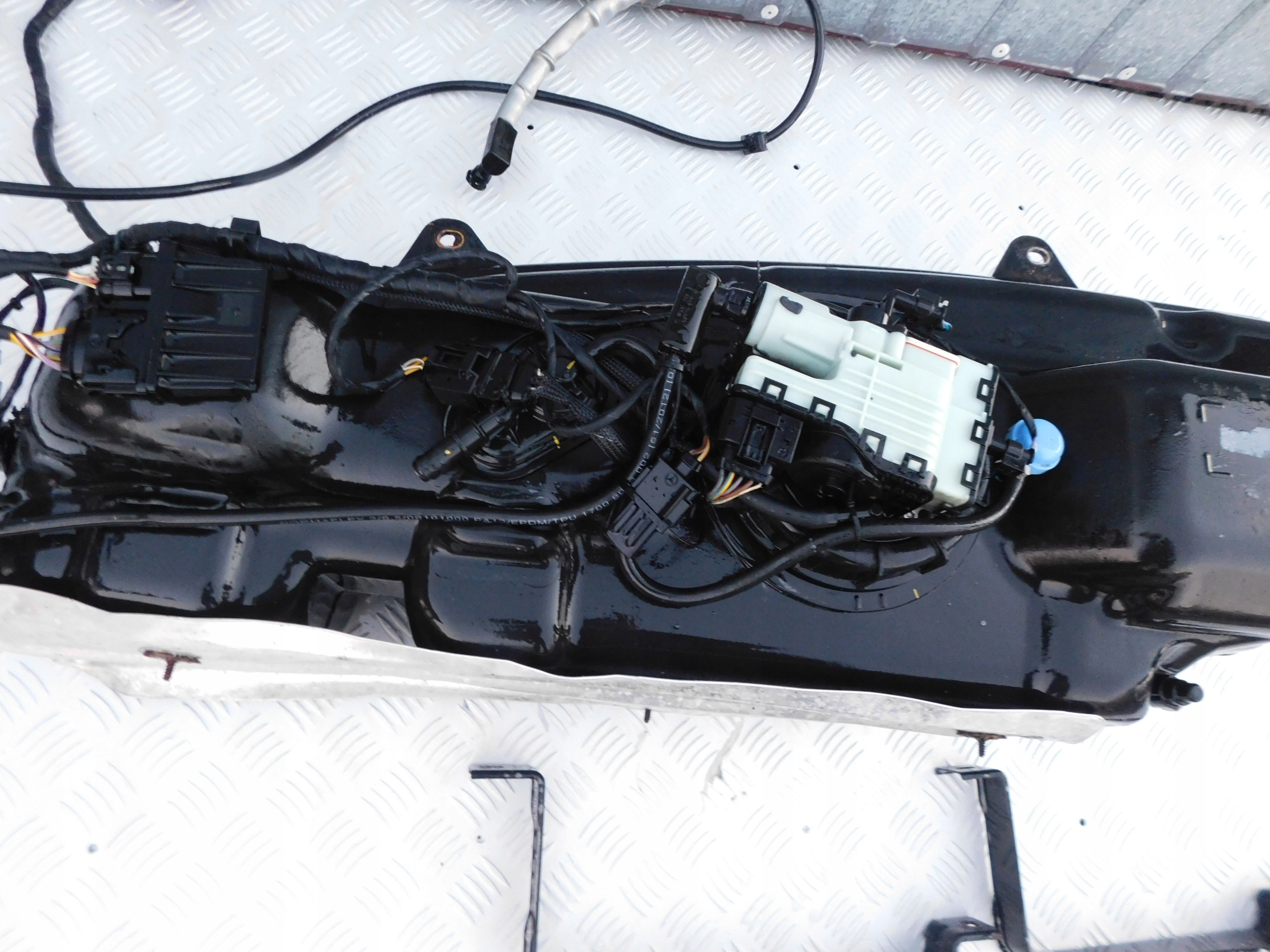 VW Crafter 2.5 TDI tank pump control unit AdBlue komplet