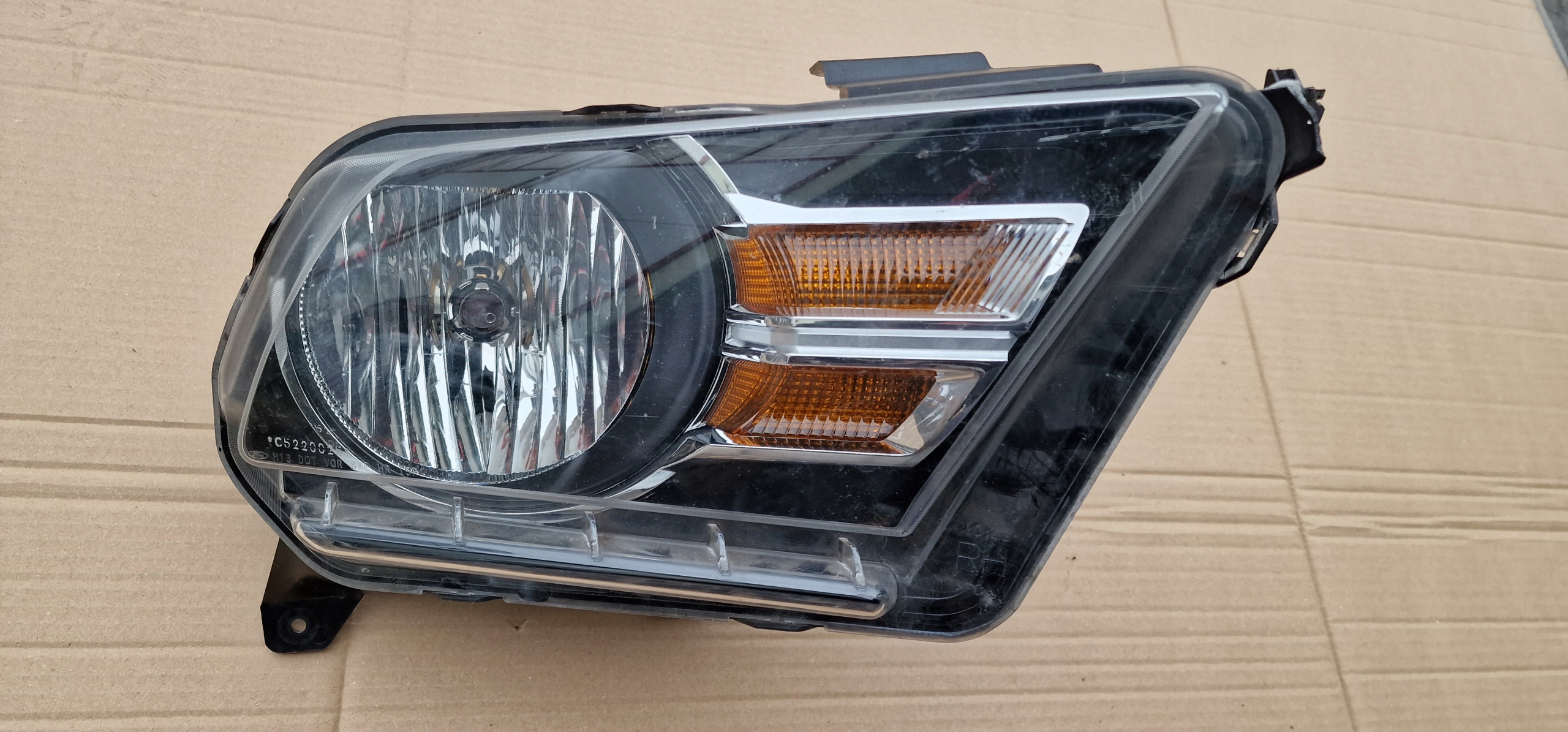 FORD MUSTANG V 5 LIGHT RIGHT LIFT