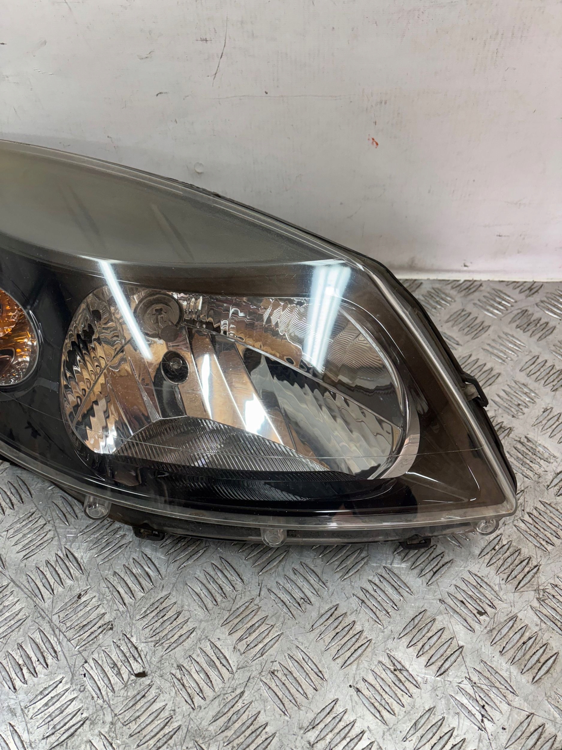 REFLEKTOR light right DACIA SANDERO and 08-12