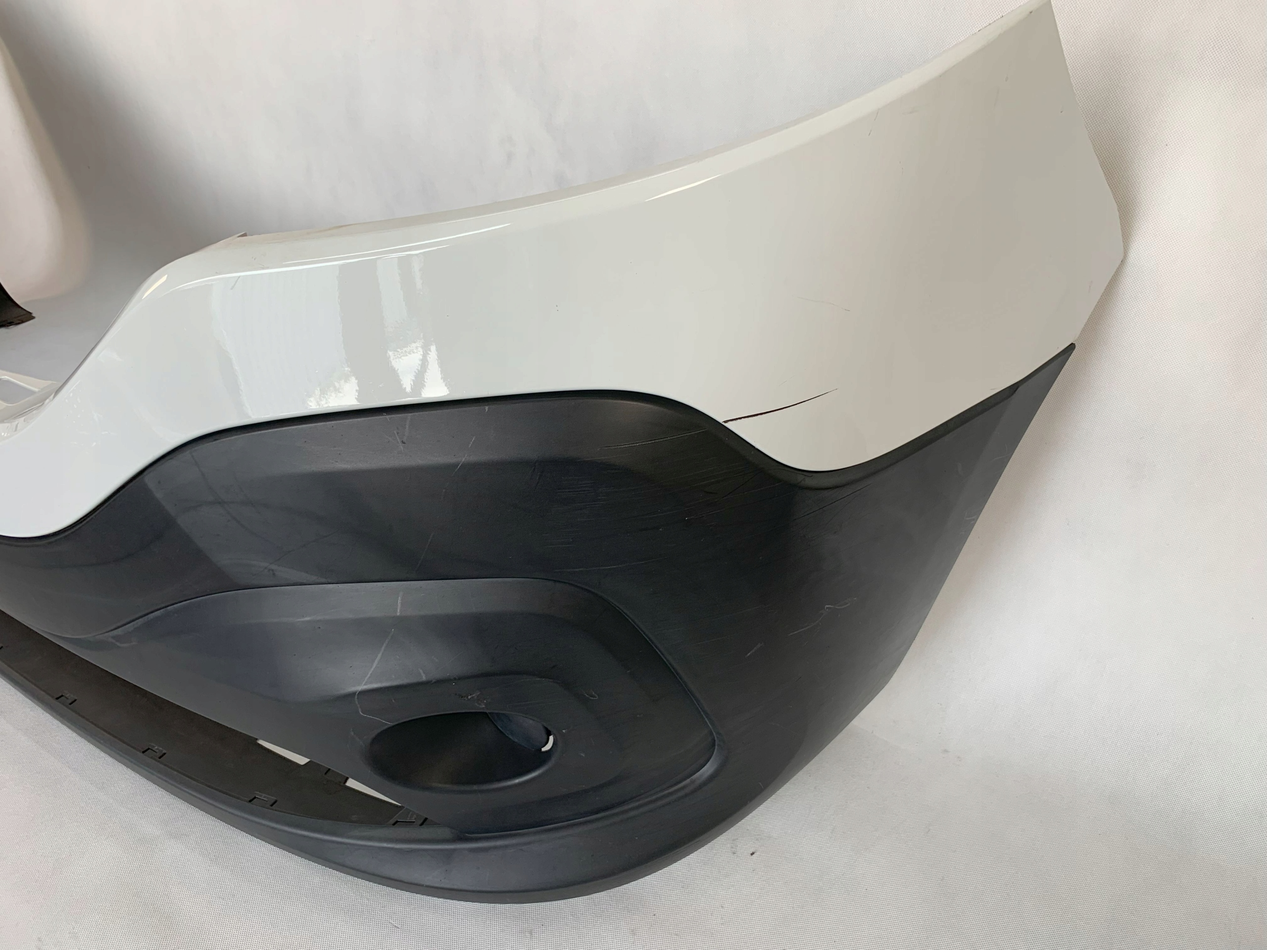 front bumper Renault Trafic 3 III 14r 620223380R 05.25
