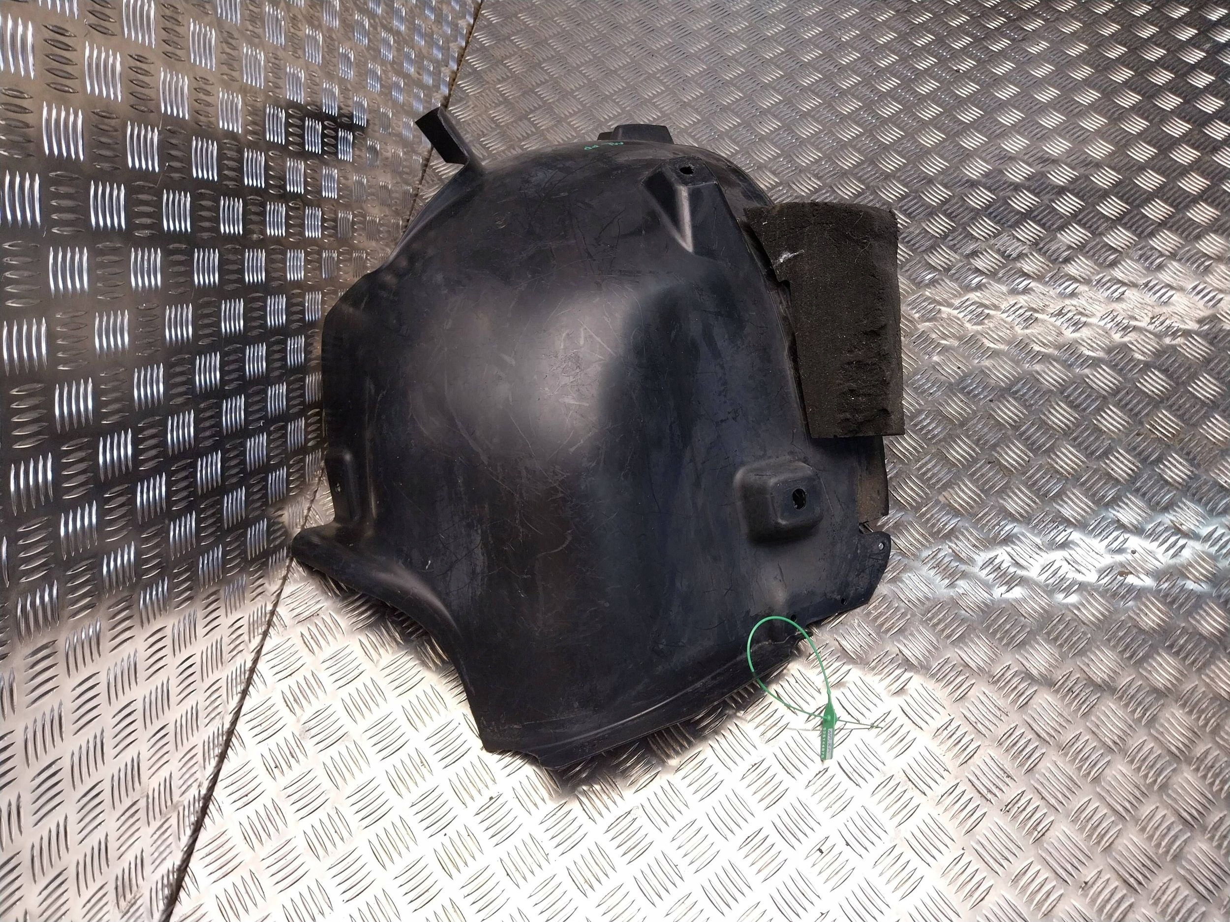 mudguard right front part rear A1648841022 MERCEDES ML W164