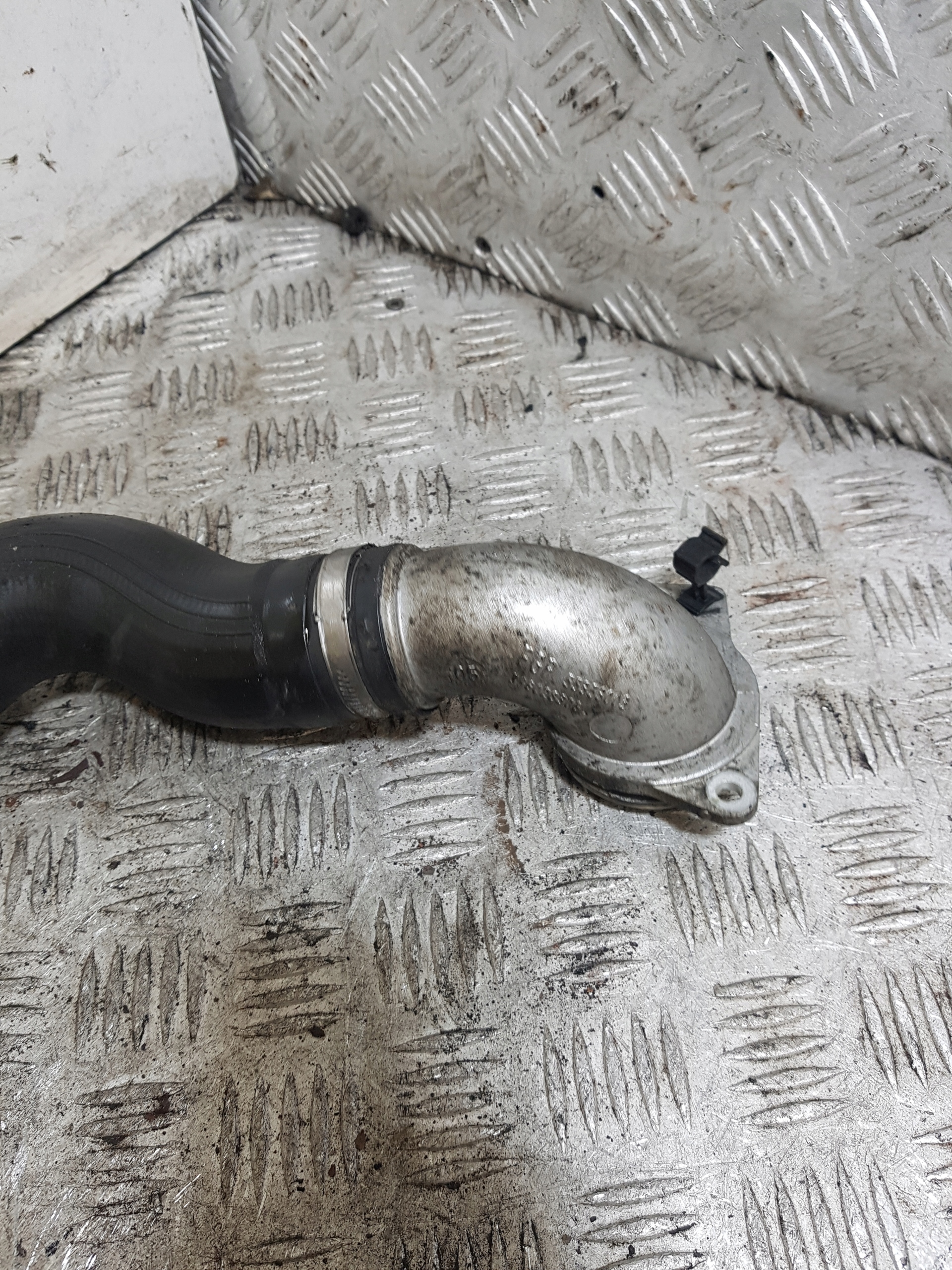 rohr Schlauch intercooler turbo OPEL ASTRA H 55353003