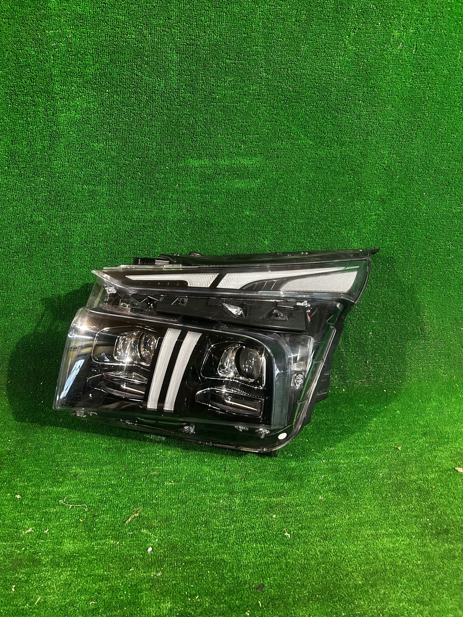 REFLEKTOR left HYUNDAI SANTA FE IV LIFT NR.R