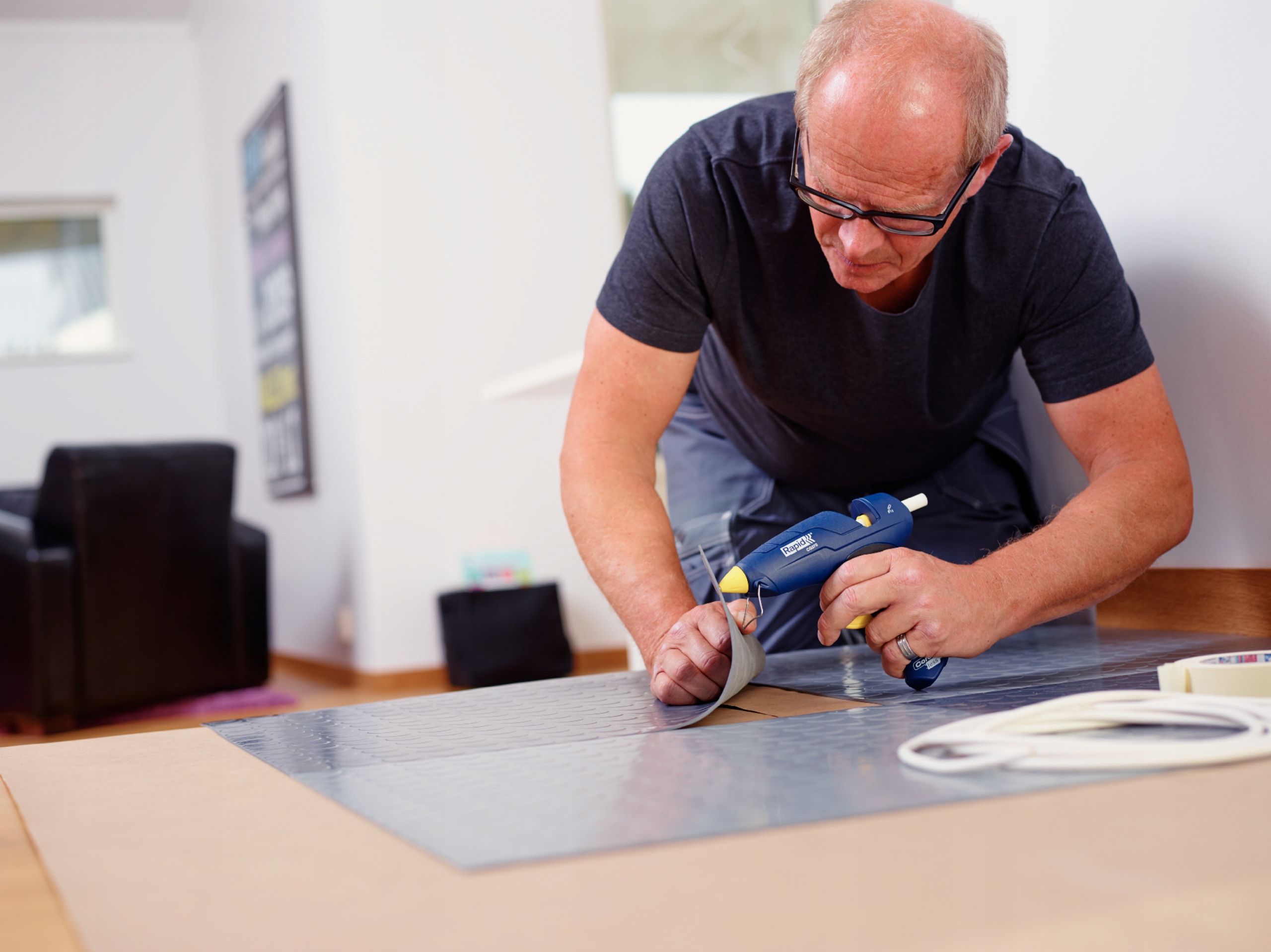 RAPID PISTOLET DO KLEJU NA GORĄCO 12MM AKUMULATOROWY WALIZKA CG270 Średnica wkładu (mm) 11,2