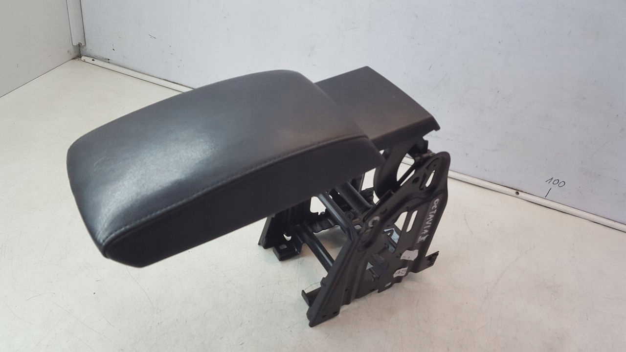 armrest tunel Skoda Octavia II 2,0 TDI