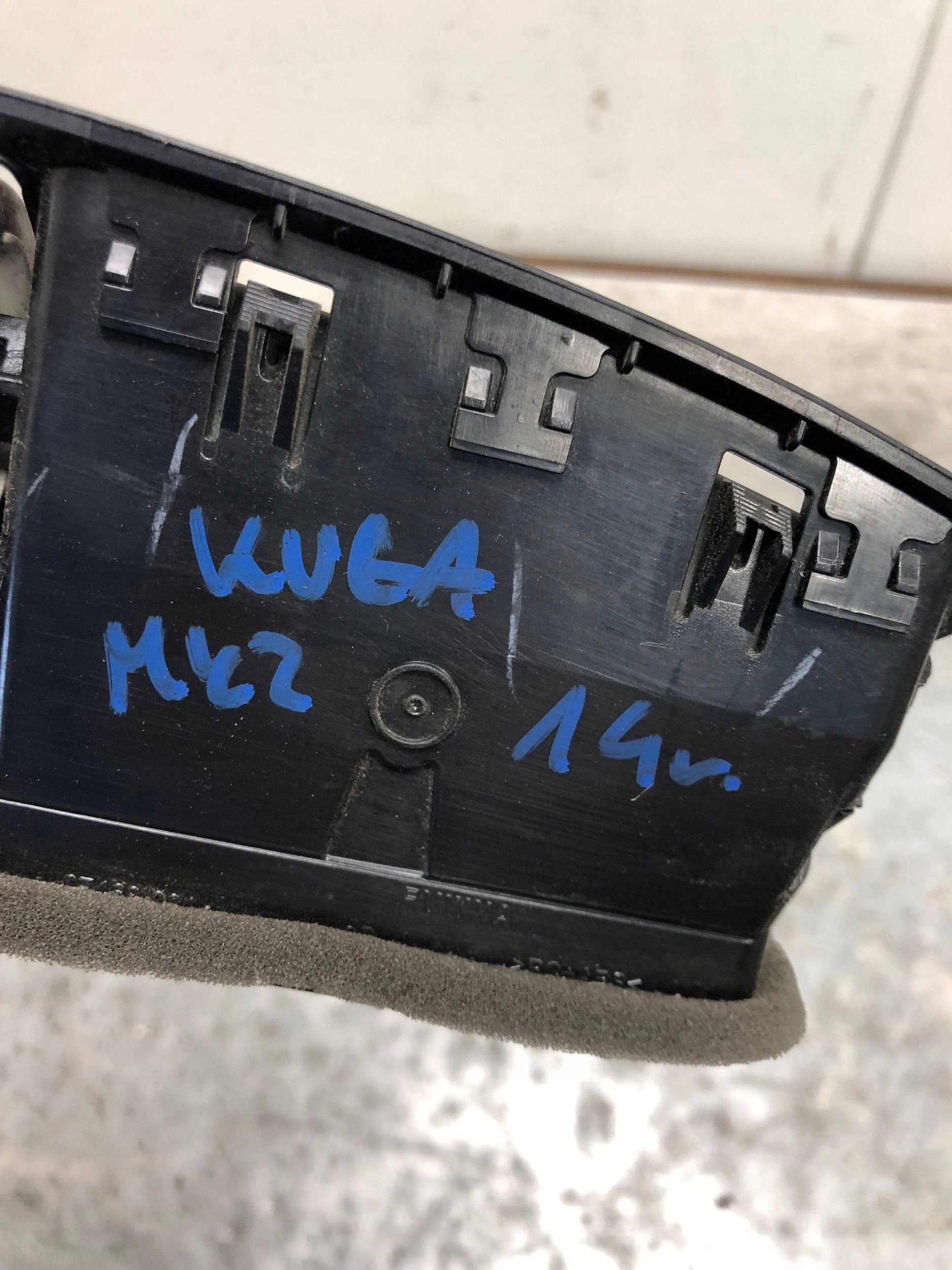 grid air conditioning devices central FORD KUGA MK2 AM51-R01815-ACW
