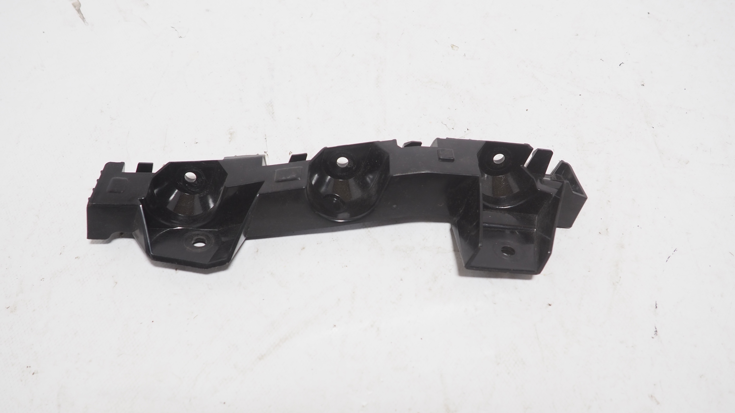 Renault Captur II bumper bracket right rear part 850445586R