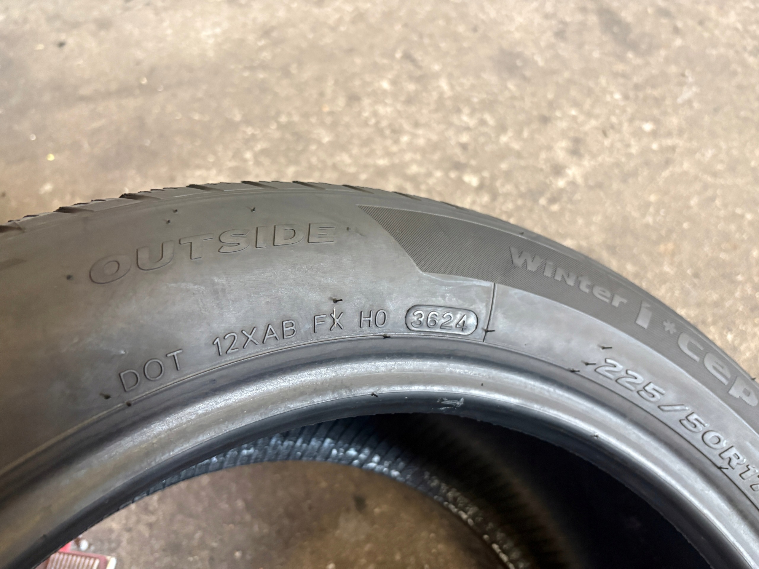 gomma invernale 225/50R17 Hankook Winter e*cept Evo2 6,5mm 2024r
