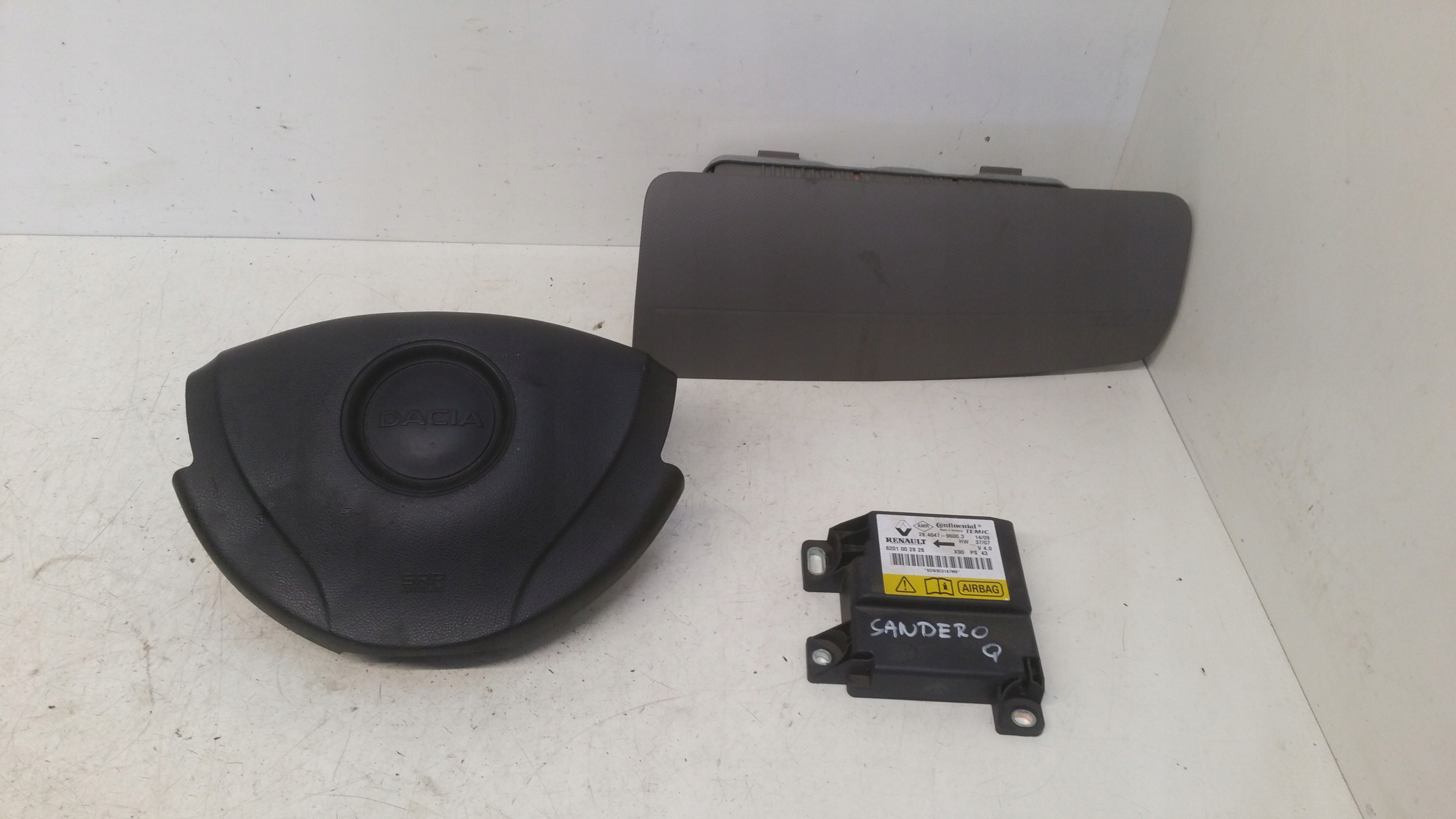 volantový airbag spolujezdce sensor Dacia Sandero