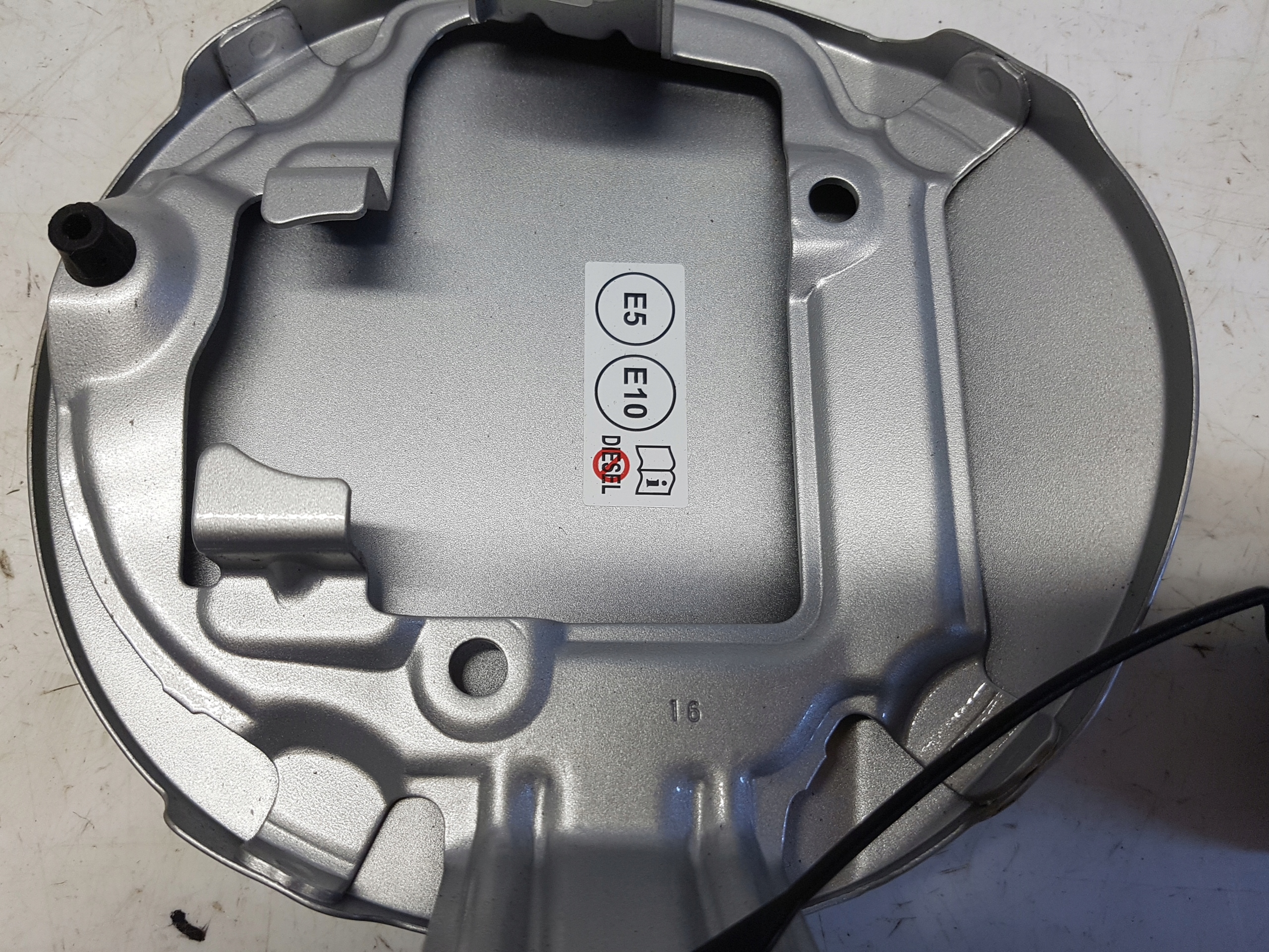 TOYOTA COROLLA E21 Tankklappe des Kraftstoffsbehälters 1F7
