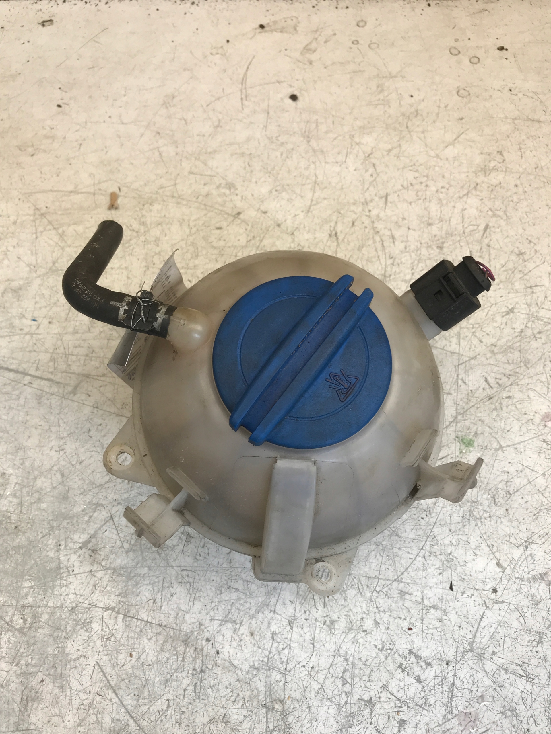 Ausdehnungsbehälter GOLF V 1K0121407A