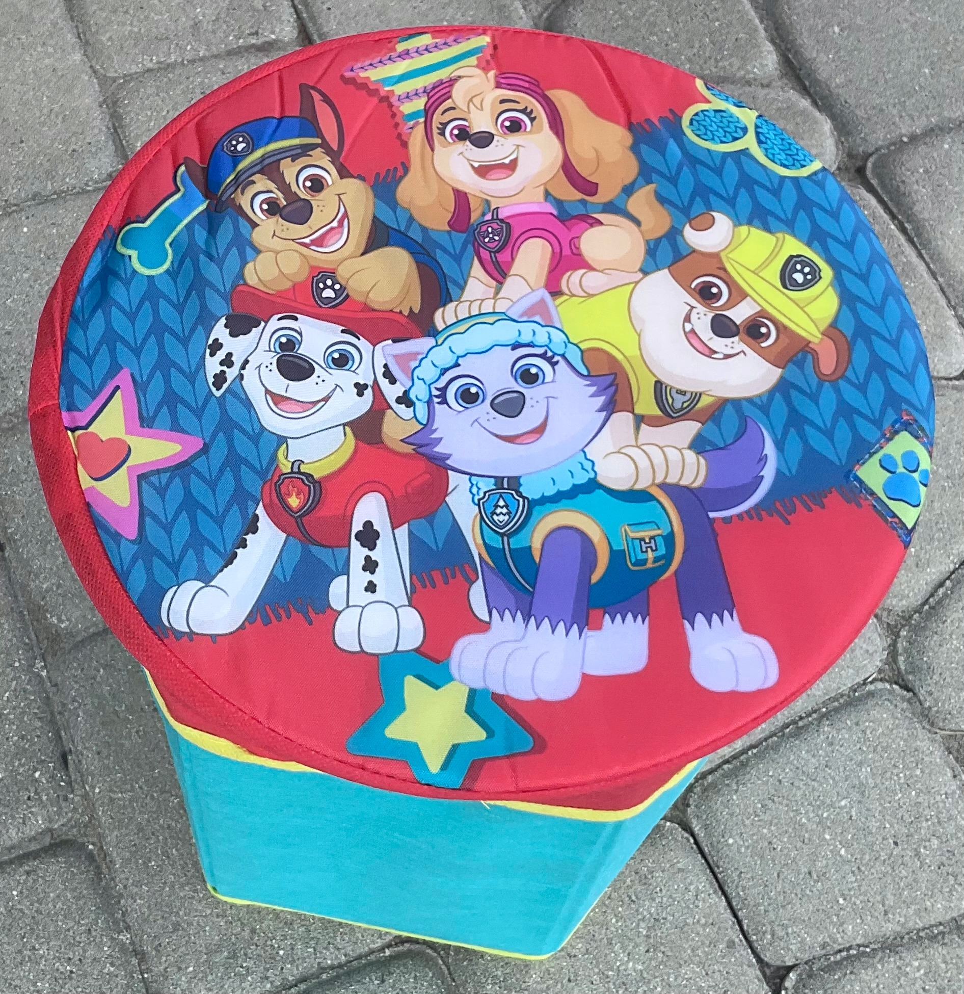 POJEMNIK KOSZ NA ZABAWKI ORGANIZER PUDEŁKO PUFA OLDMAN PSI PATROL 28x28x27 Pojemność 15 l