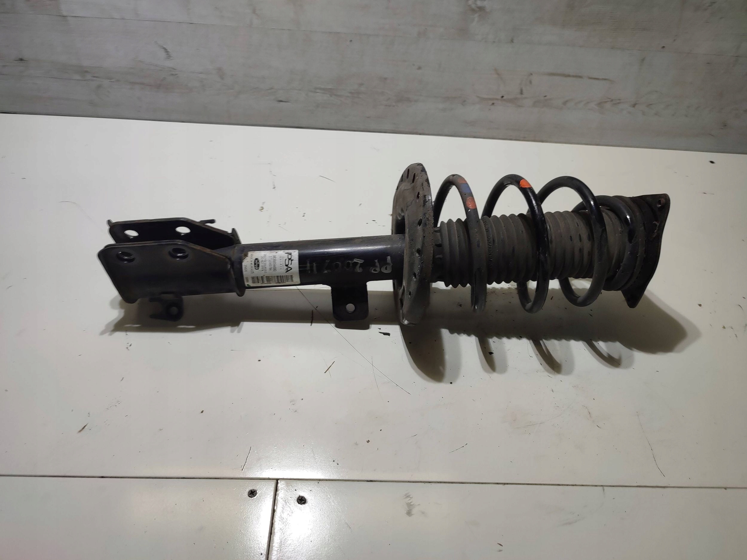 Peugeot 2008 II 2020 front side right shock absorber front