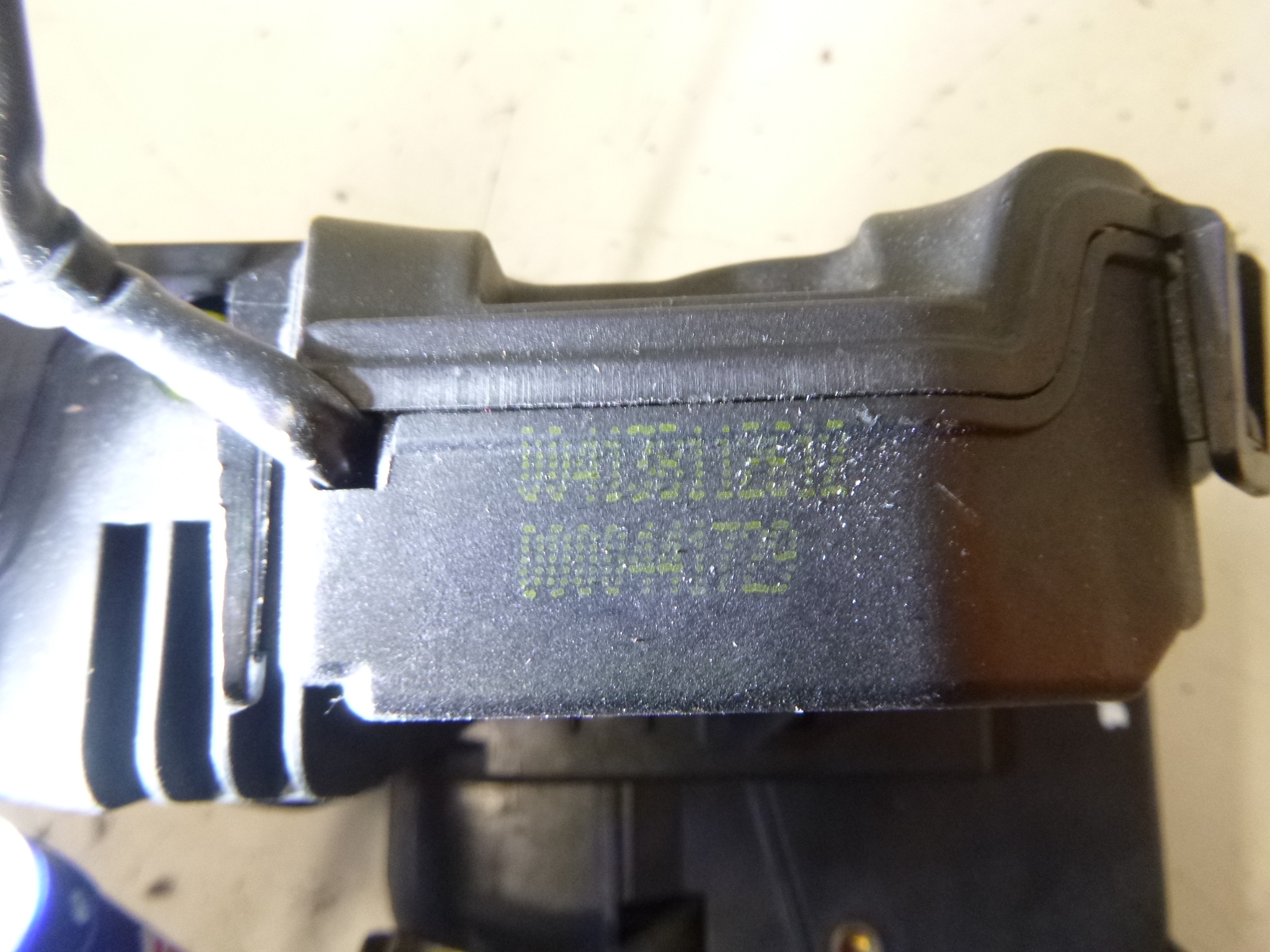 lock door front right Mercedes W203 02r.