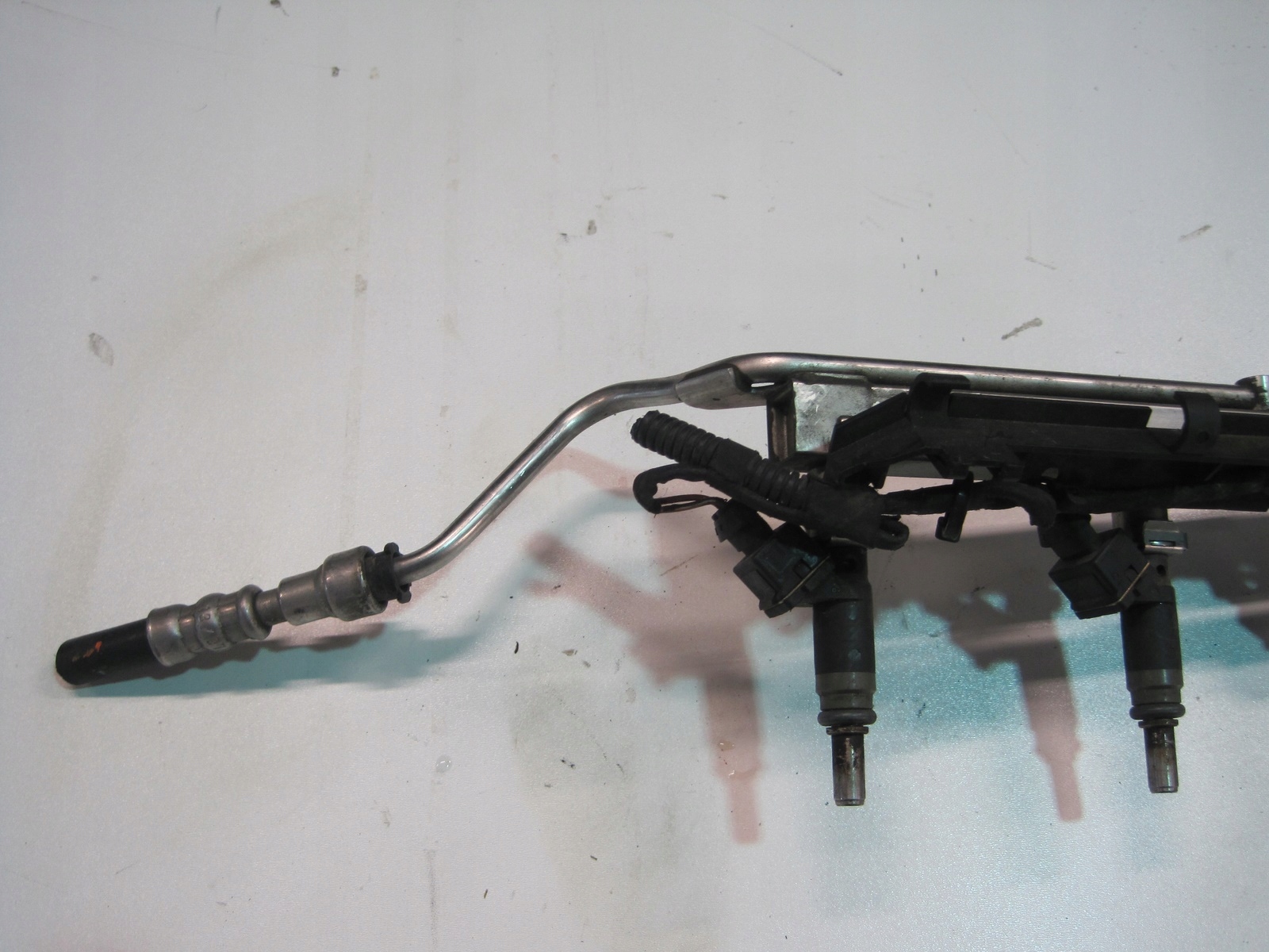 Rampe injection BMW E81 1,6i 7530420