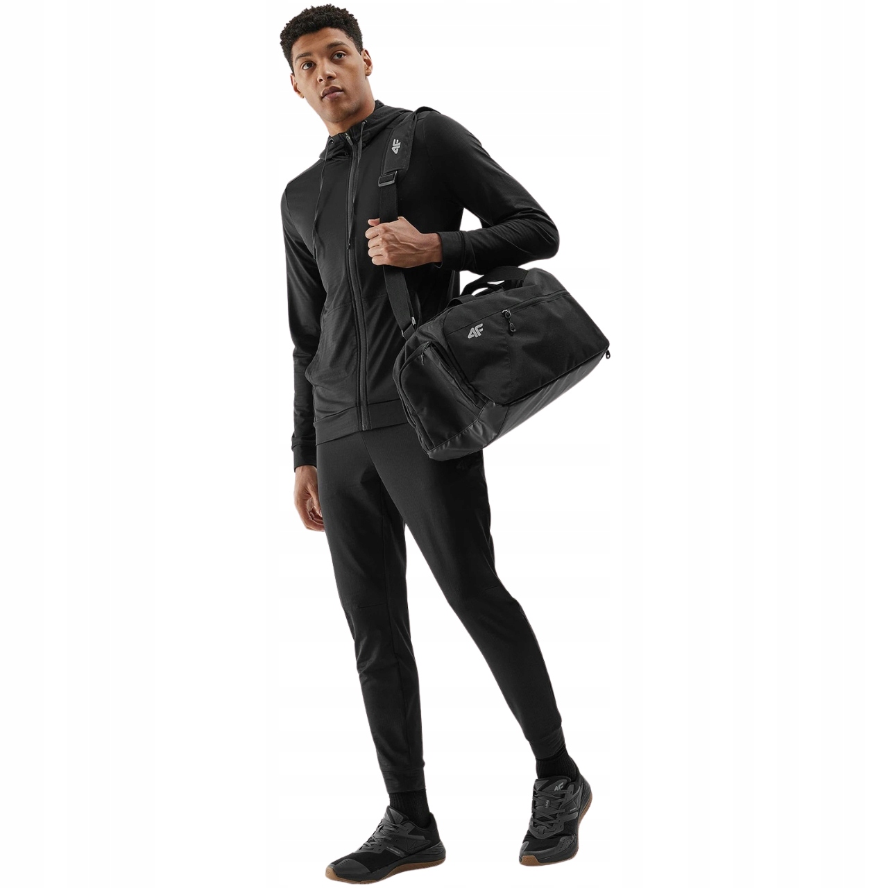 Taška 4F U104 hluboká černá 4FWSS24ABAGU104 20S