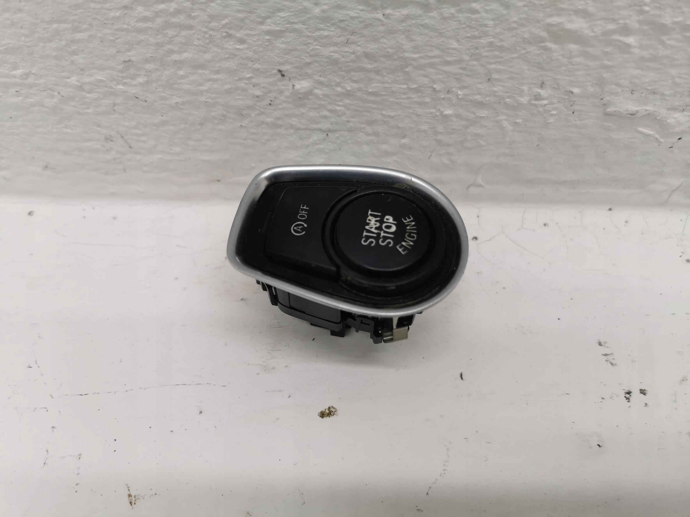 button START STOP BMW SERIA 3 F30 F31 9250734
