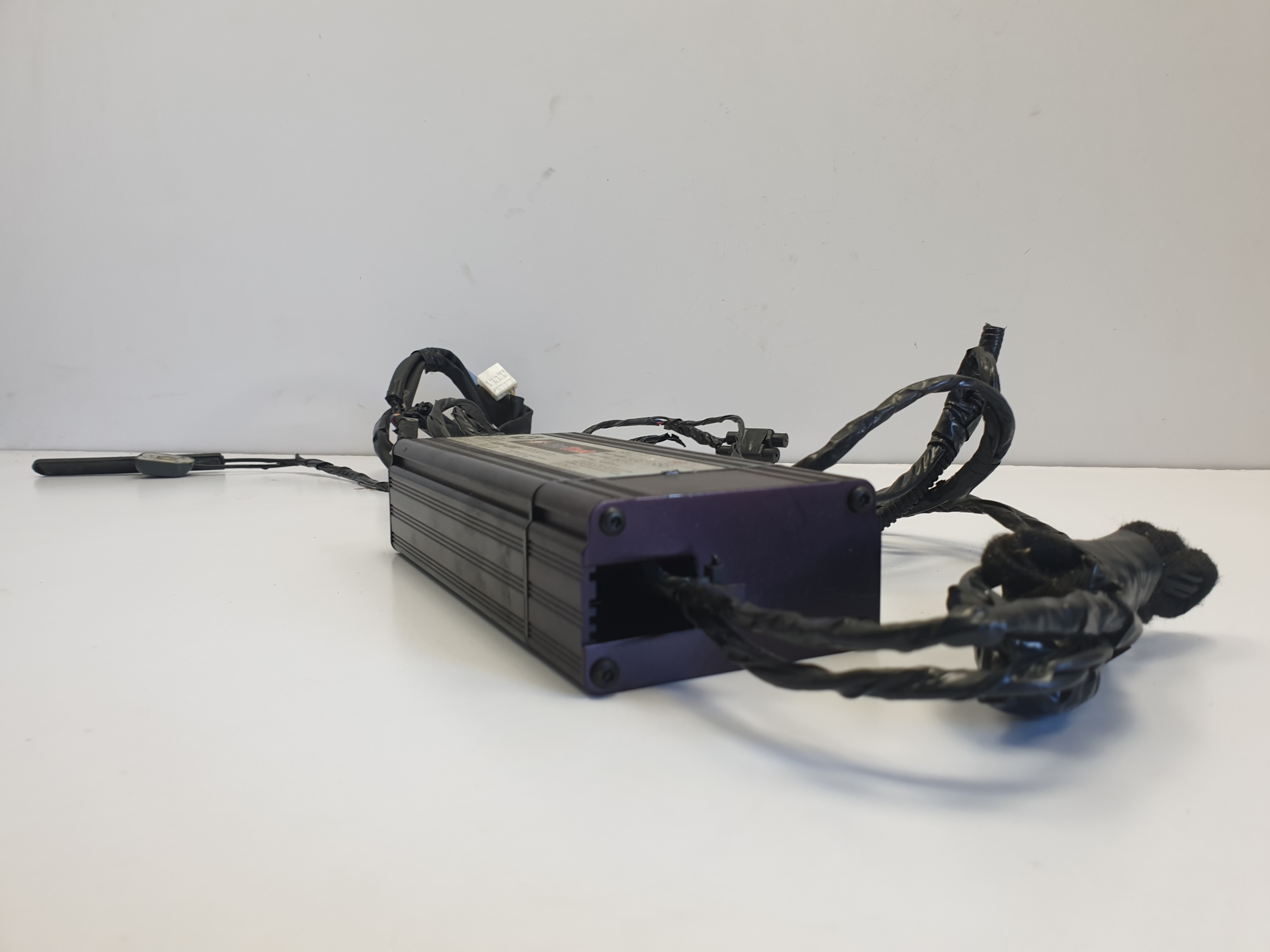 Lexus RX II NAVTRAK AEM400 GPS Modul Car type 4x4 SUV Passenger cars Cargo vans Trucks RVs