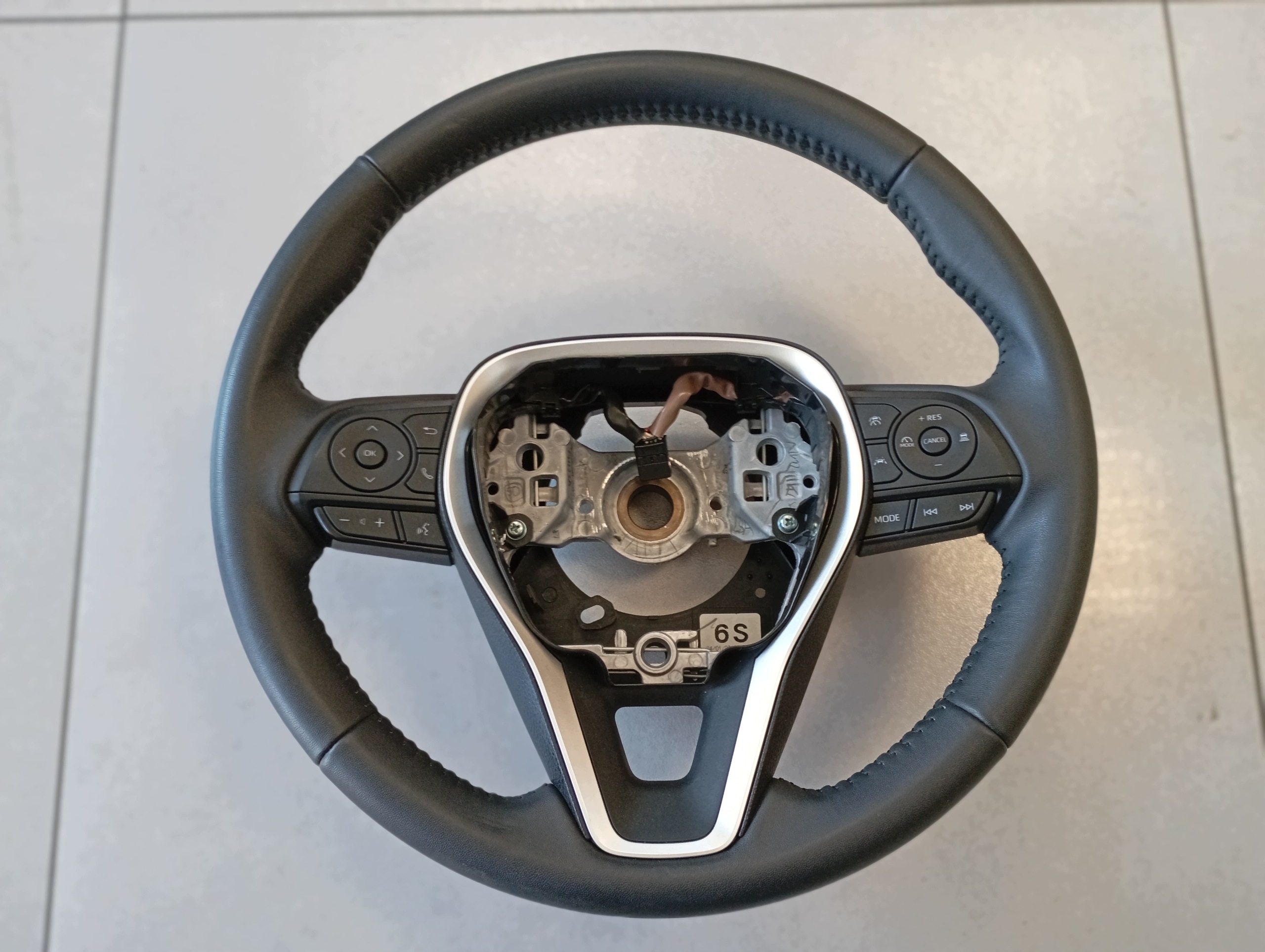 volant TOYOTA COROLLA CROSS 23R