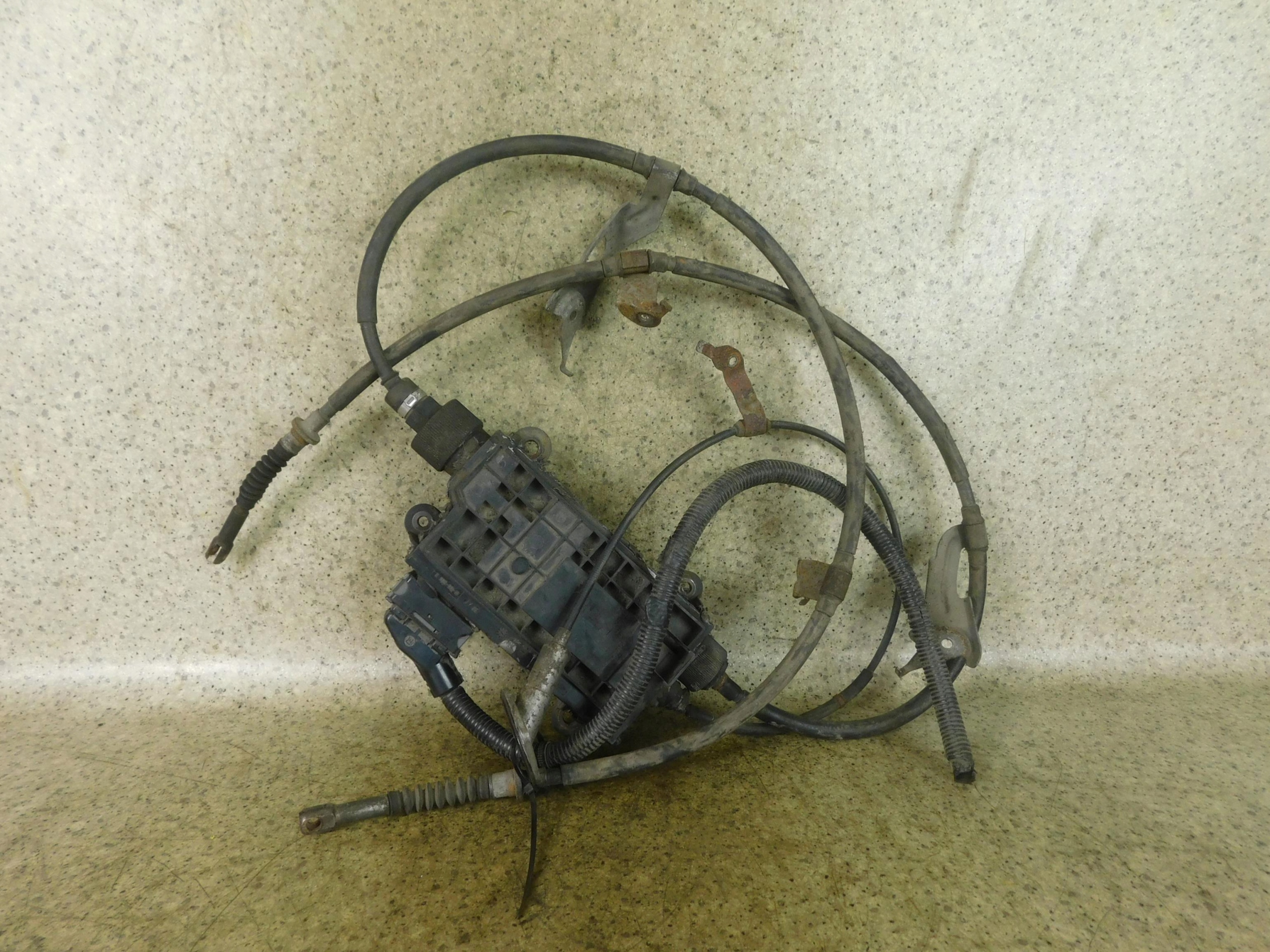 HAMULEC ELEKTRYCZNY ATE TOYOTA AVENSIS T27 09 - 18